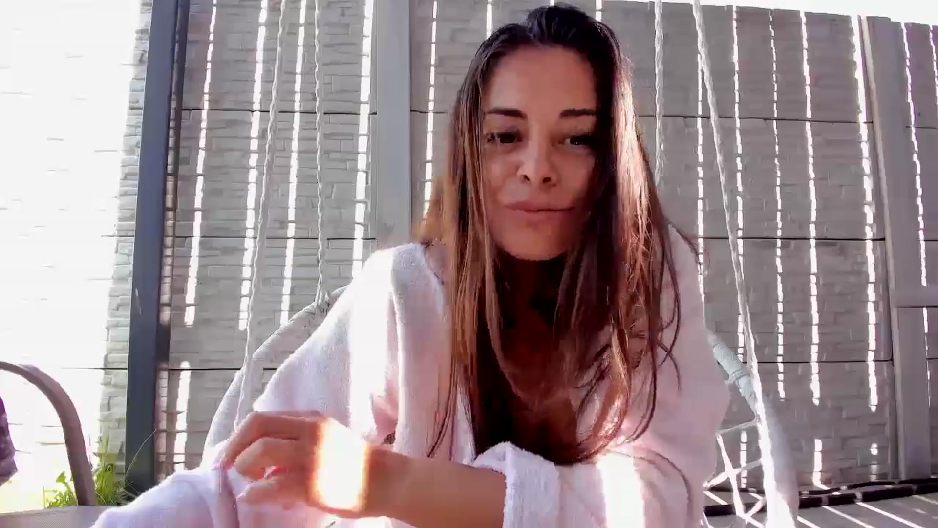 Gallery image thumbnail from Krys_'s myfreecams stream on, 05/06/2026, 08:52 image 17 of 20