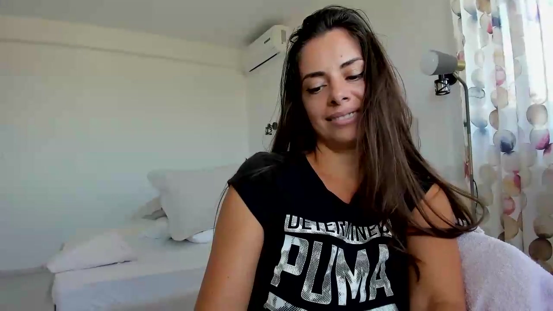 Gallery image thumbnail from Krys_'s myfreecams stream on, 05/29/2026, 08:33 image 20 of 20