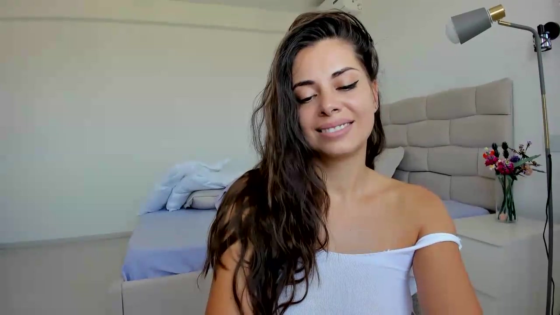 Gallery image thumbnail from Krys_'s myfreecams stream on, 06/21/2026, 09:04 image 9 of 20