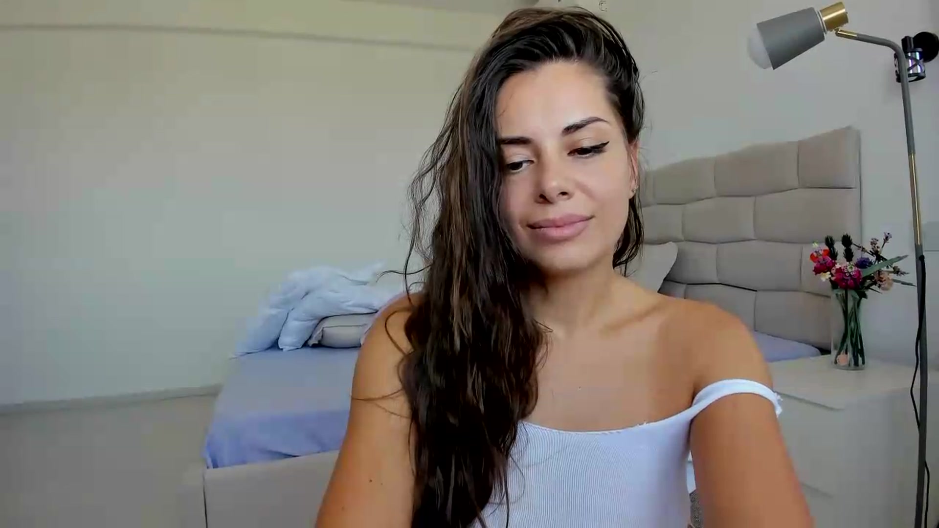 Gallery image thumbnail from Krys_'s myfreecams stream on, 06/21/2026, 09:04 image 8 of 20