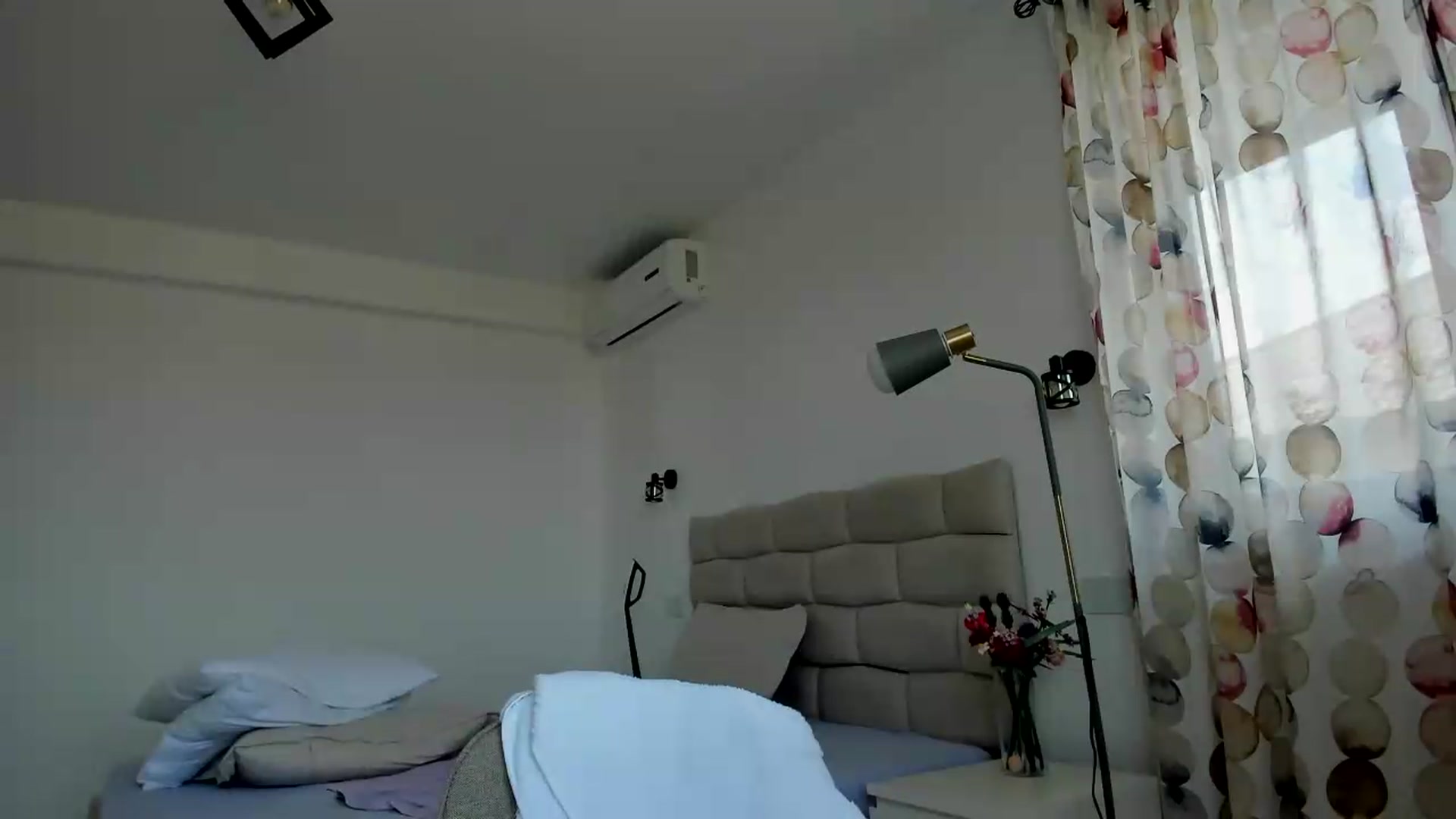 Gallery image thumbnail from Krys_'s myfreecams stream on, 06/21/2026, 09:43 image 15 of 20