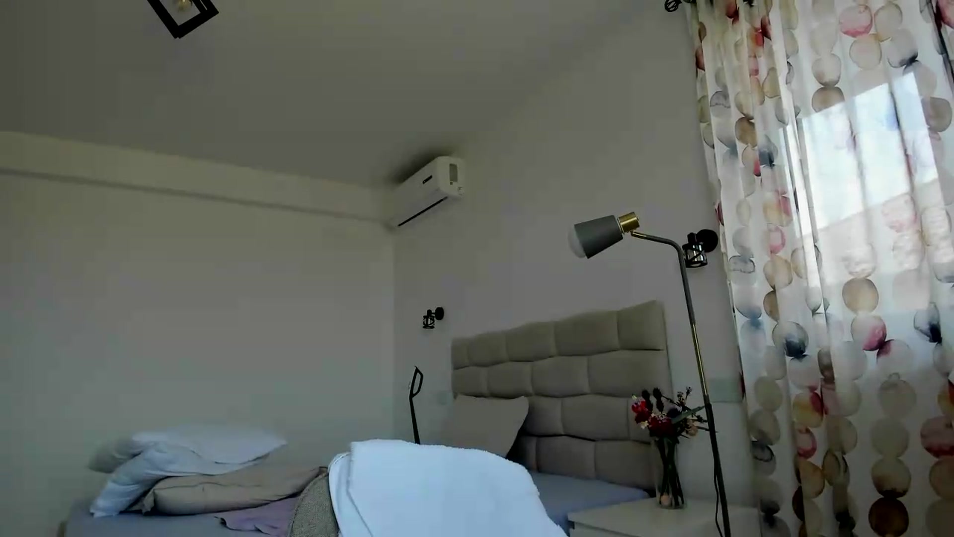 Gallery image thumbnail from Krys_'s myfreecams stream on, 06/21/2026, 09:43 image 14 of 20