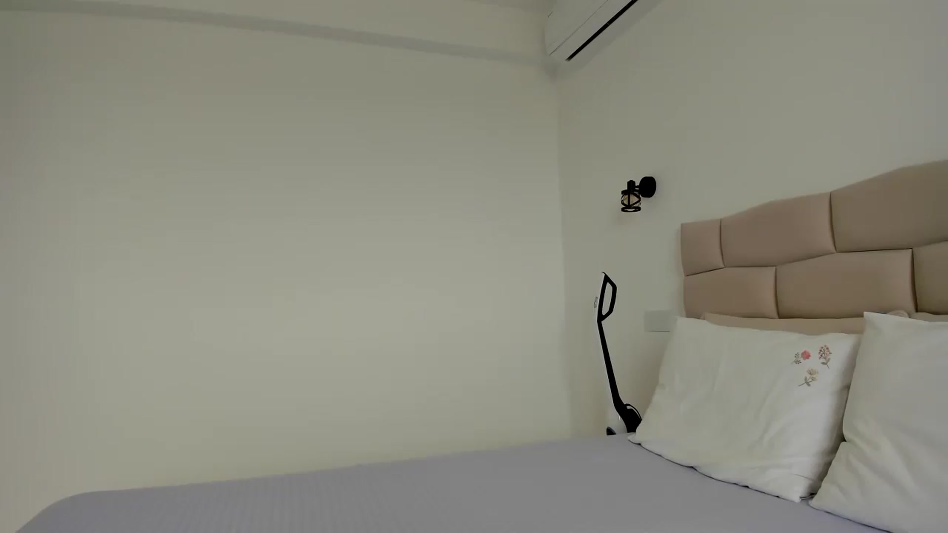 Gallery image thumbnail from Krys_'s myfreecams stream on, 07/04/2026, 11:21 image 1 of 20