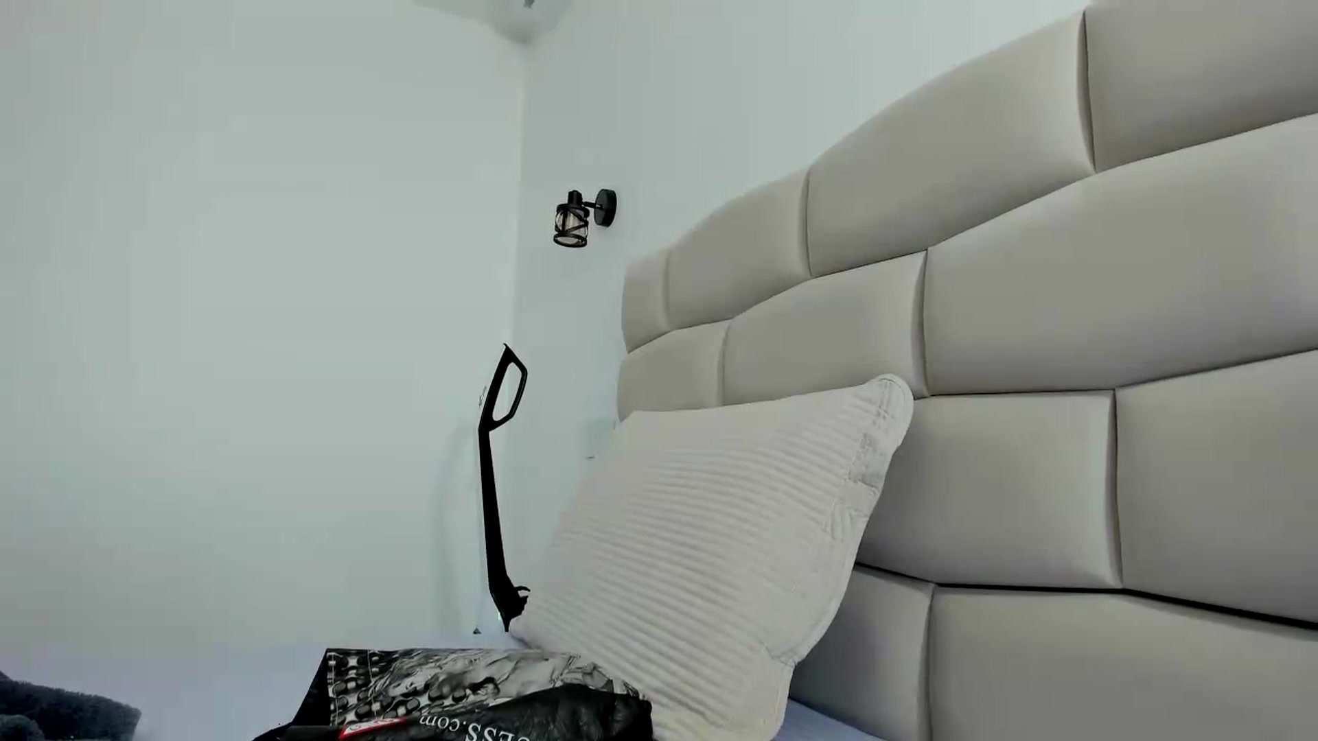 Gallery image thumbnail from Krys_'s myfreecams stream on, 07/05/2026, 09:17 image 17 of 20