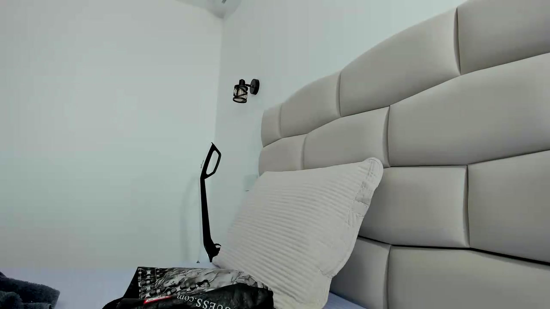Gallery image thumbnail from Krys_'s myfreecams stream on, 07/05/2026, 09:17 image 16 of 20