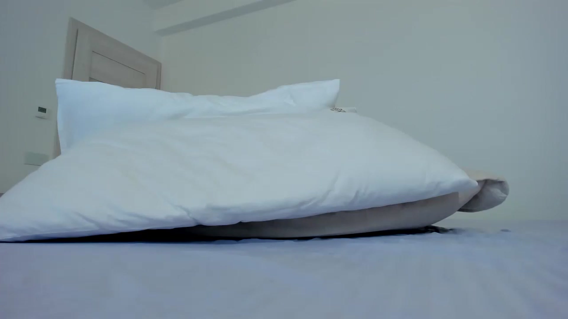 Gallery image thumbnail from Krys_'s myfreecams stream on, 07/05/2026, 09:17 image 11 of 20