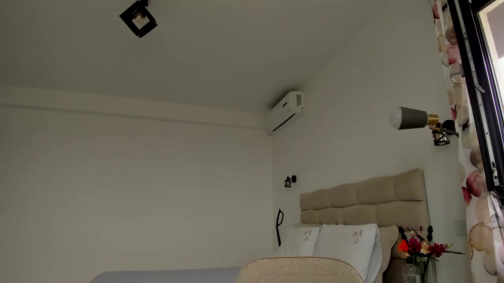Gallery image thumbnail from Krys_'s myfreecams stream on, 07/16/2026, 09:06 image 15 of 20