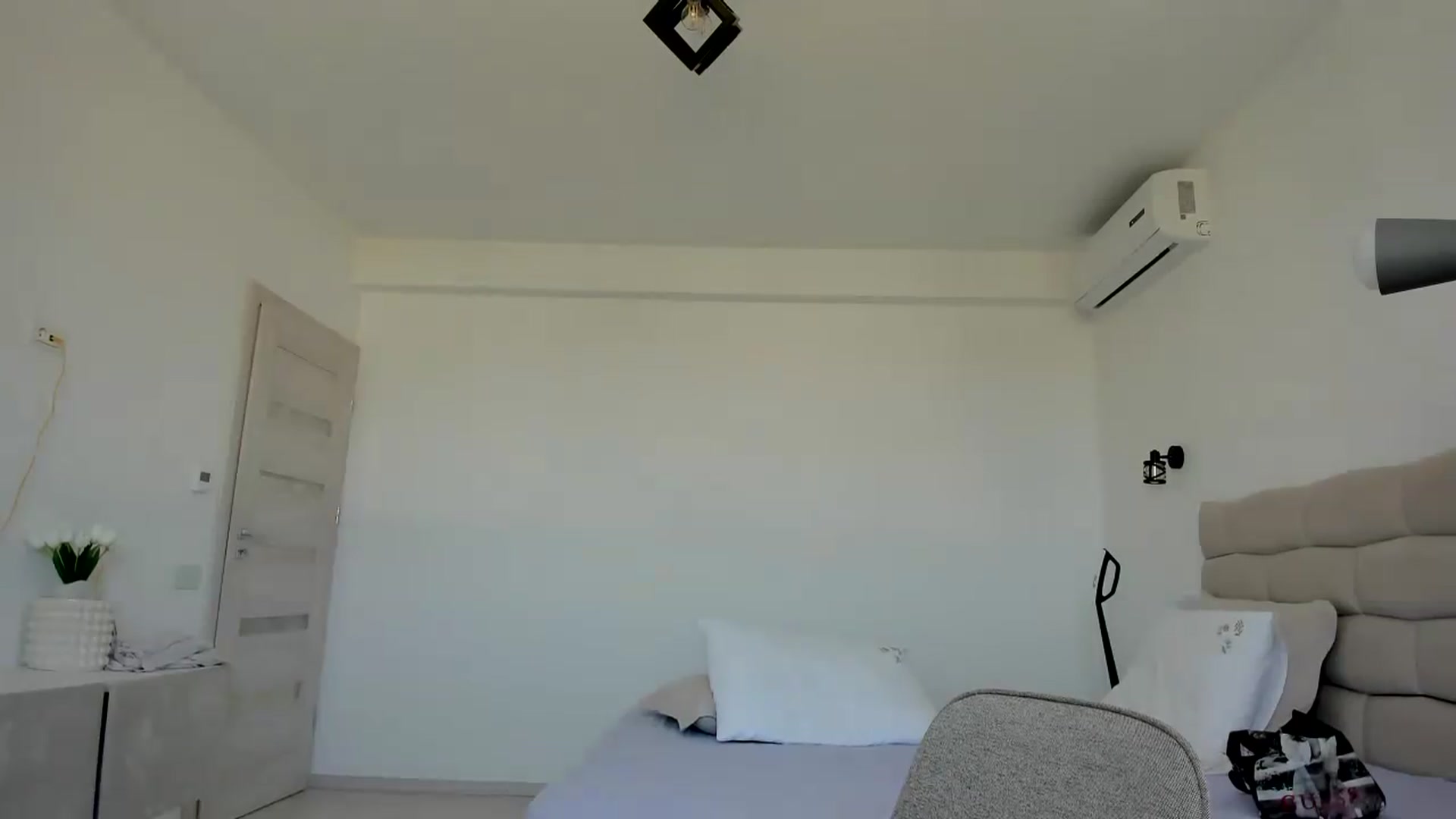 Gallery image thumbnail from Krys_'s myfreecams stream on, 07/17/2026, 06:55 image 6 of 20