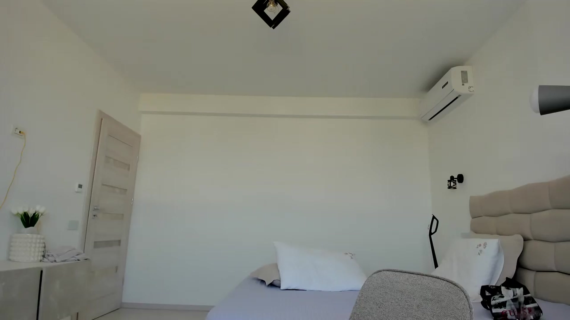 Gallery image thumbnail from Krys_'s myfreecams stream on, 07/17/2026, 06:55 image 7 of 20