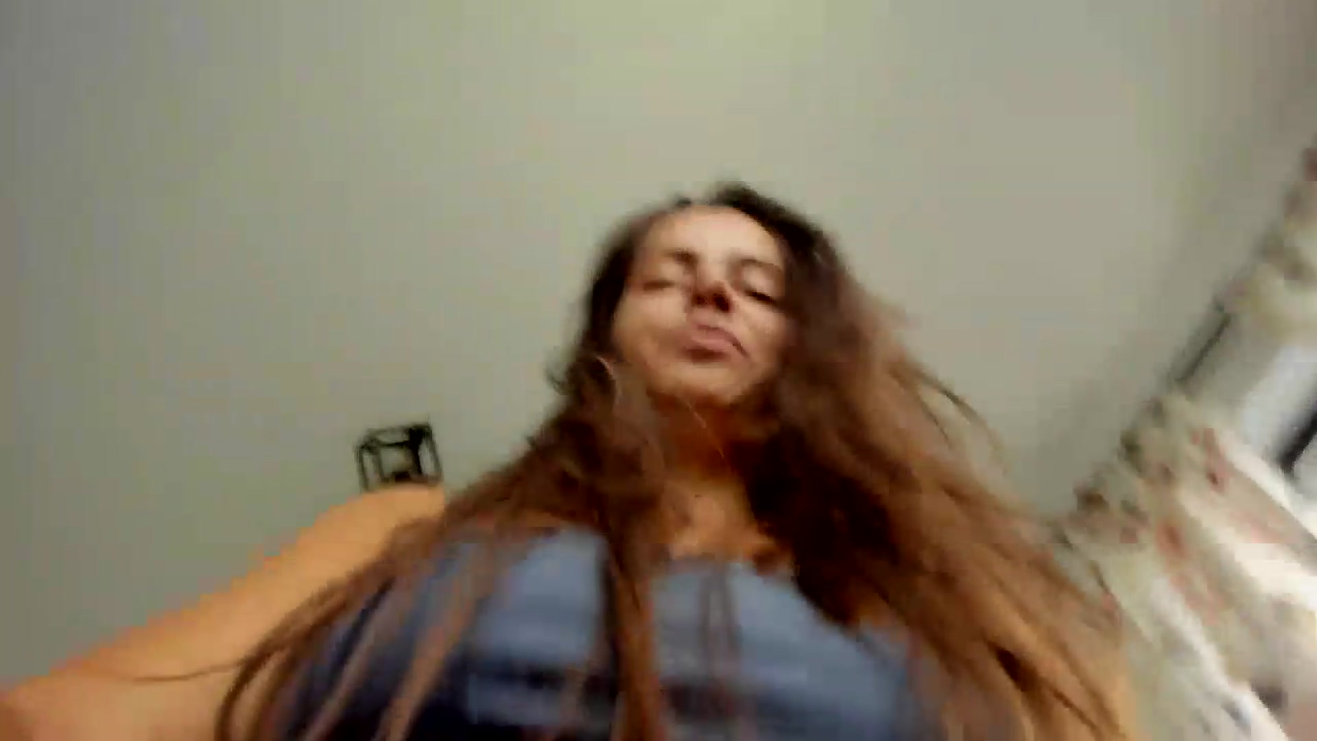 Gallery image thumbnail from Krys_'s myfreecams stream on, 07/22/2026, 07:24 image 12 of 20
