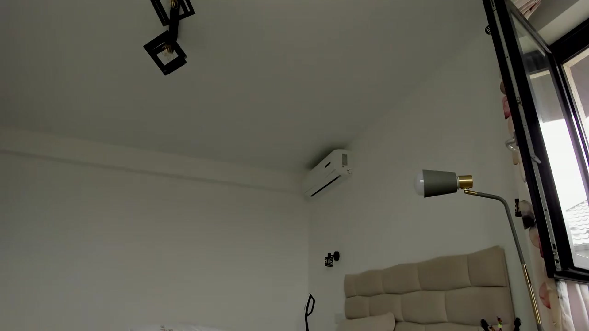 Gallery image thumbnail from Krys_'s myfreecams stream on, 07/22/2026, 08:36 image 15 of 20