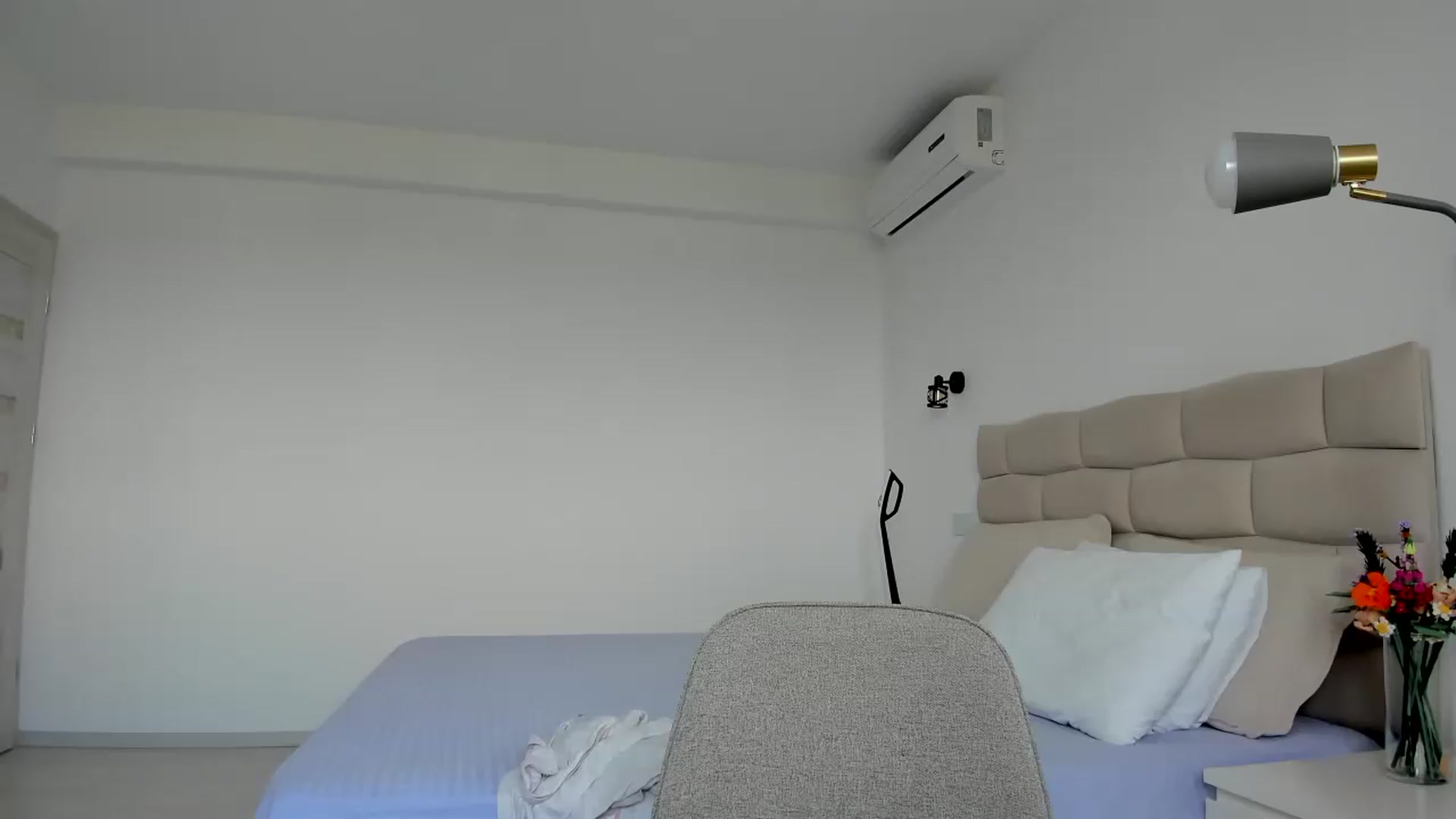 Gallery image thumbnail from Krys_'s myfreecams stream on, 07/23/2026, 06:40 image 19 of 20