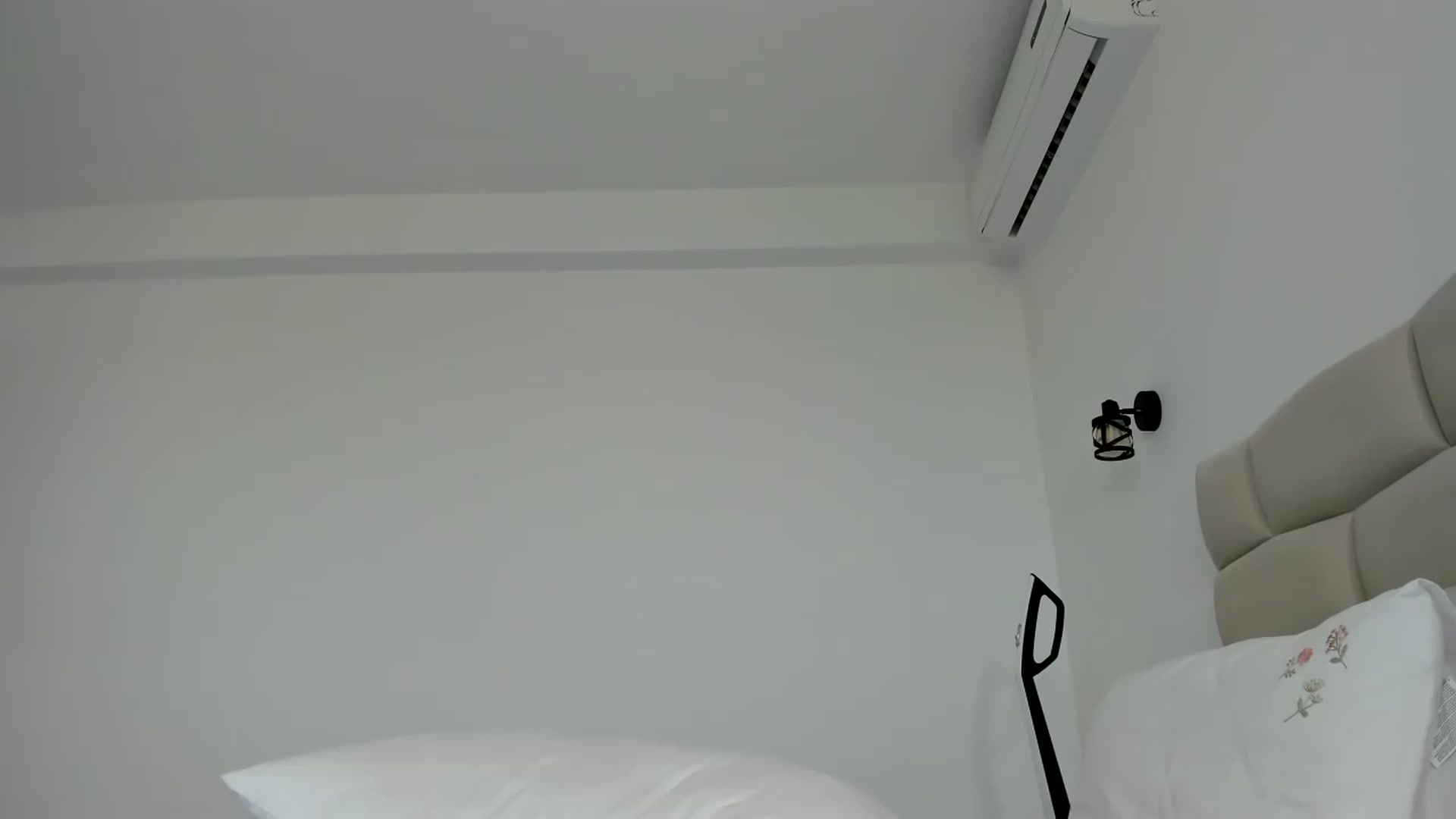 Gallery image thumbnail from Krys_'s myfreecams stream on, 07/27/2026, 08:37 image 2 of 20