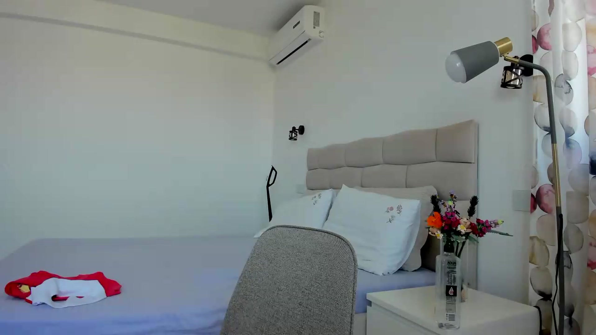 Gallery image thumbnail from Krys_'s myfreecams stream on, 07/28/2026, 07:58 image 14 of 20