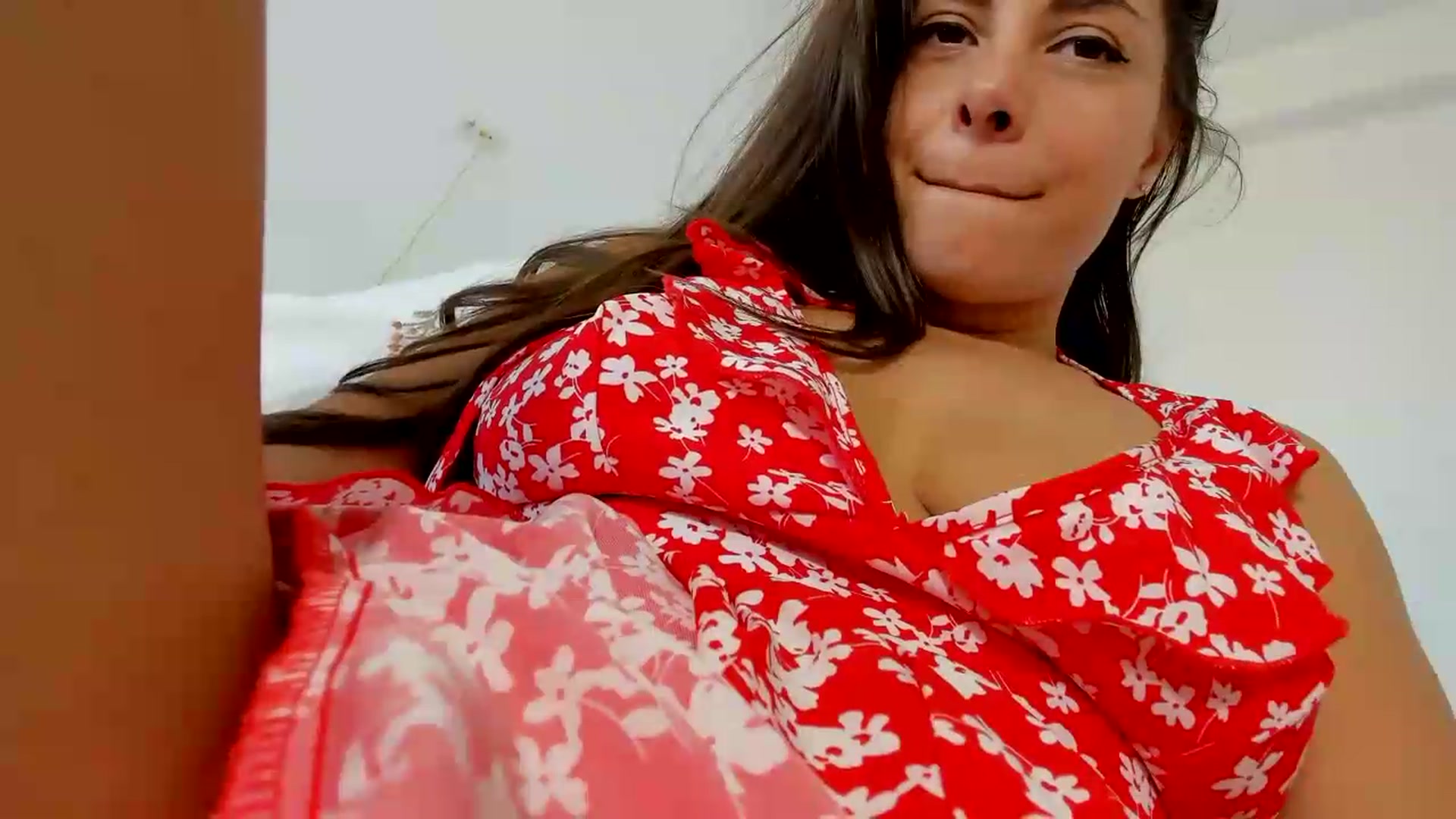 Gallery image thumbnail from Krys_'s myfreecams stream on, 07/29/2026, 07:06 image 8 of 20