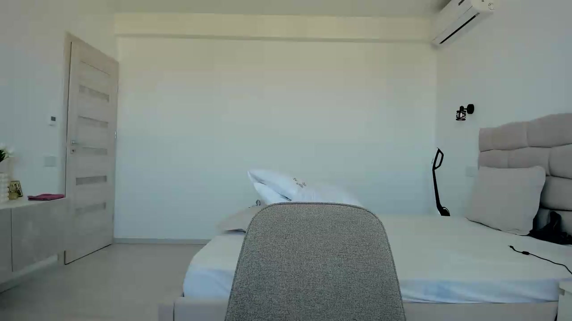 Gallery image thumbnail from Krys_'s myfreecams stream on, 07/29/2026, 09:08 image 9 of 20