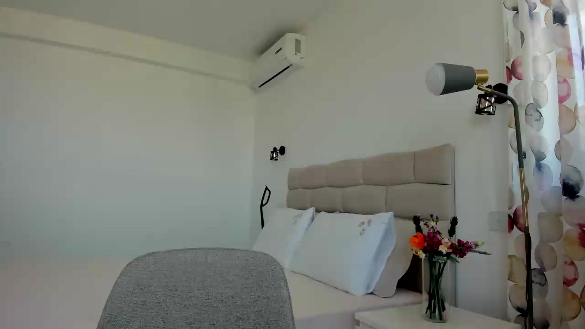 Gallery image thumbnail from Krys_'s myfreecams stream on, 08/02/2026, 09:12 image 1 of 20