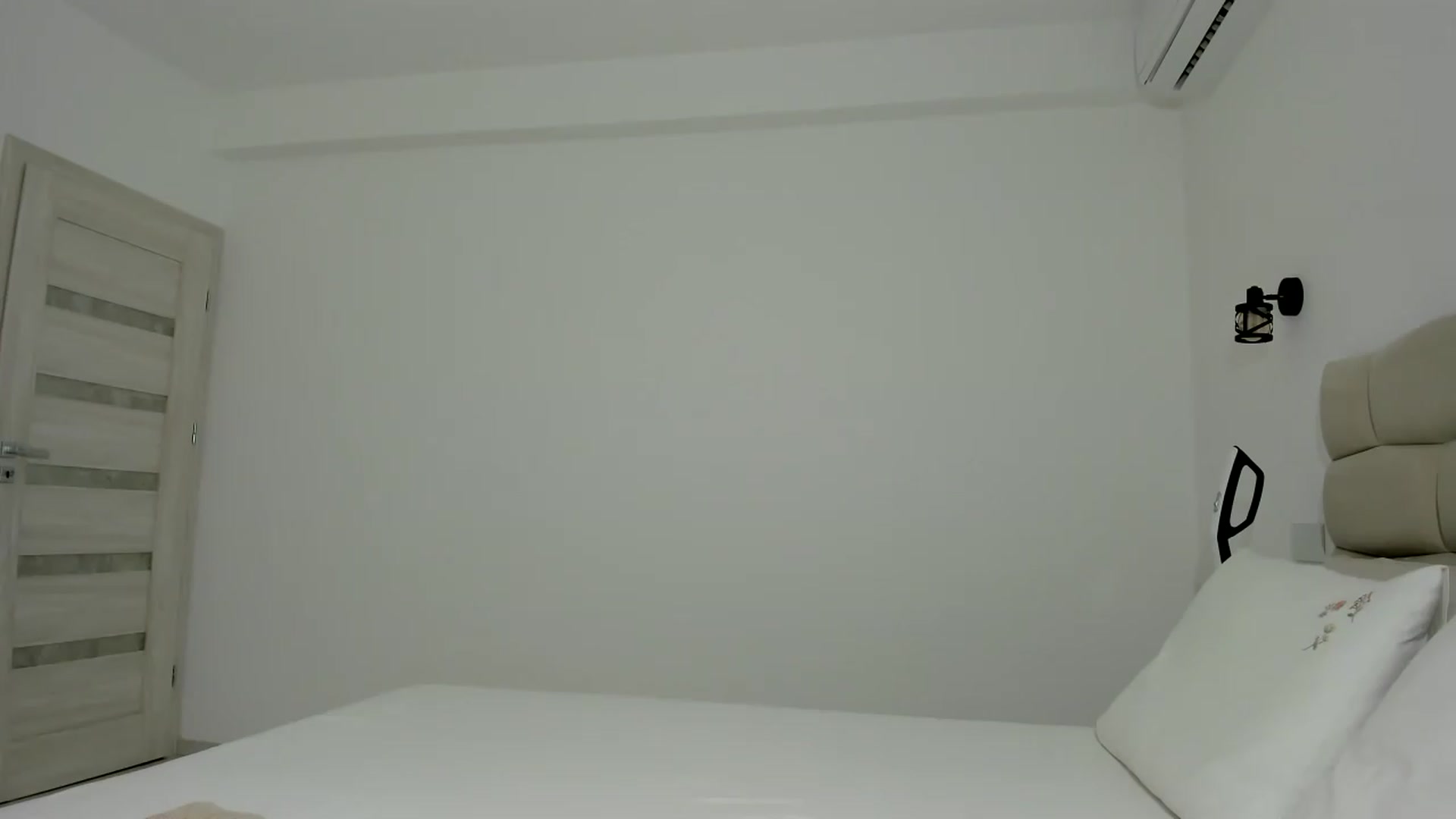 Gallery image thumbnail from Krys_'s myfreecams stream on, 08/07/2026, 22:48 image 1 of 20