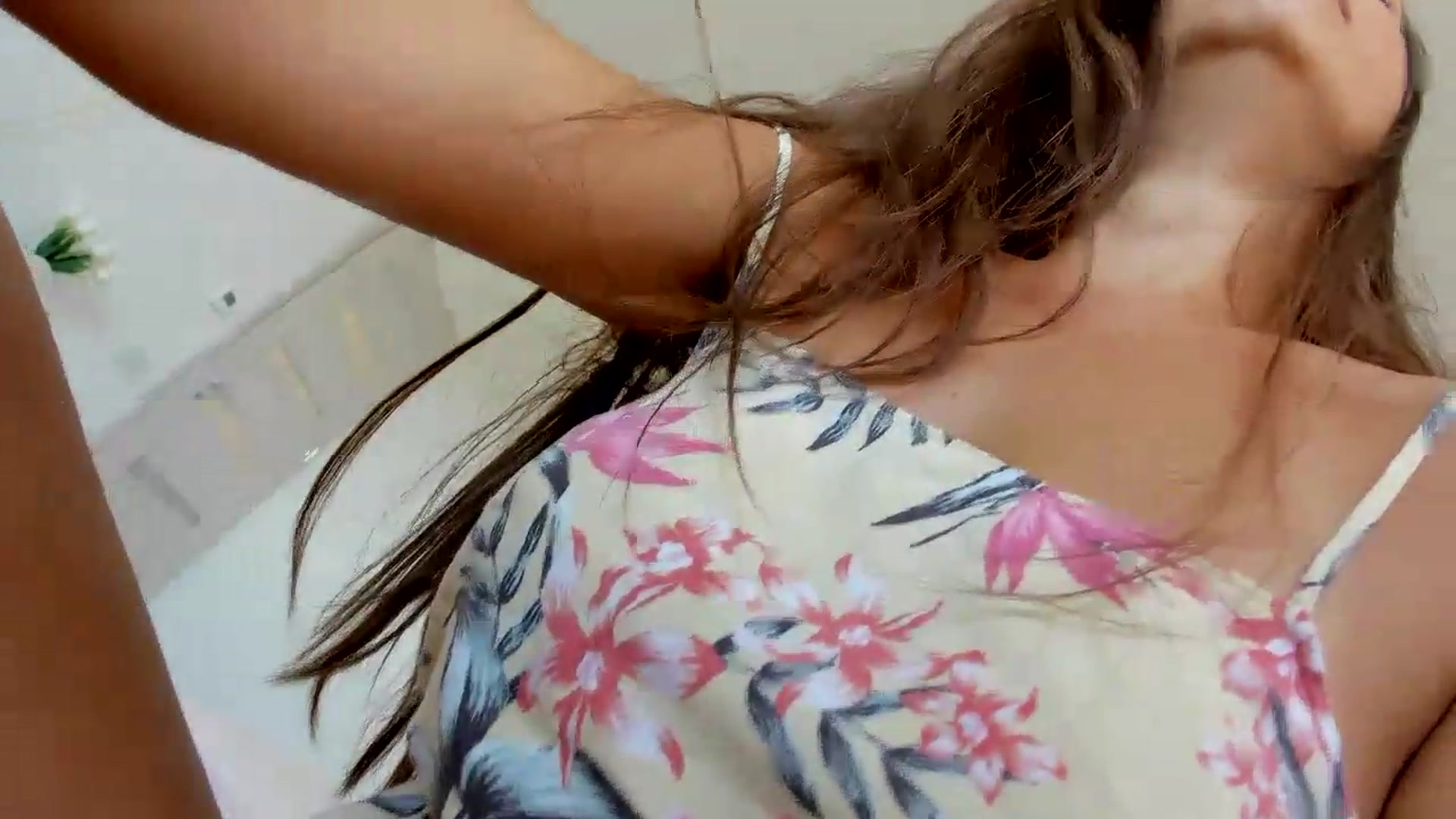 Gallery image thumbnail from Krys_'s myfreecams stream on, 08/11/2026, 13:12 image 7 of 20