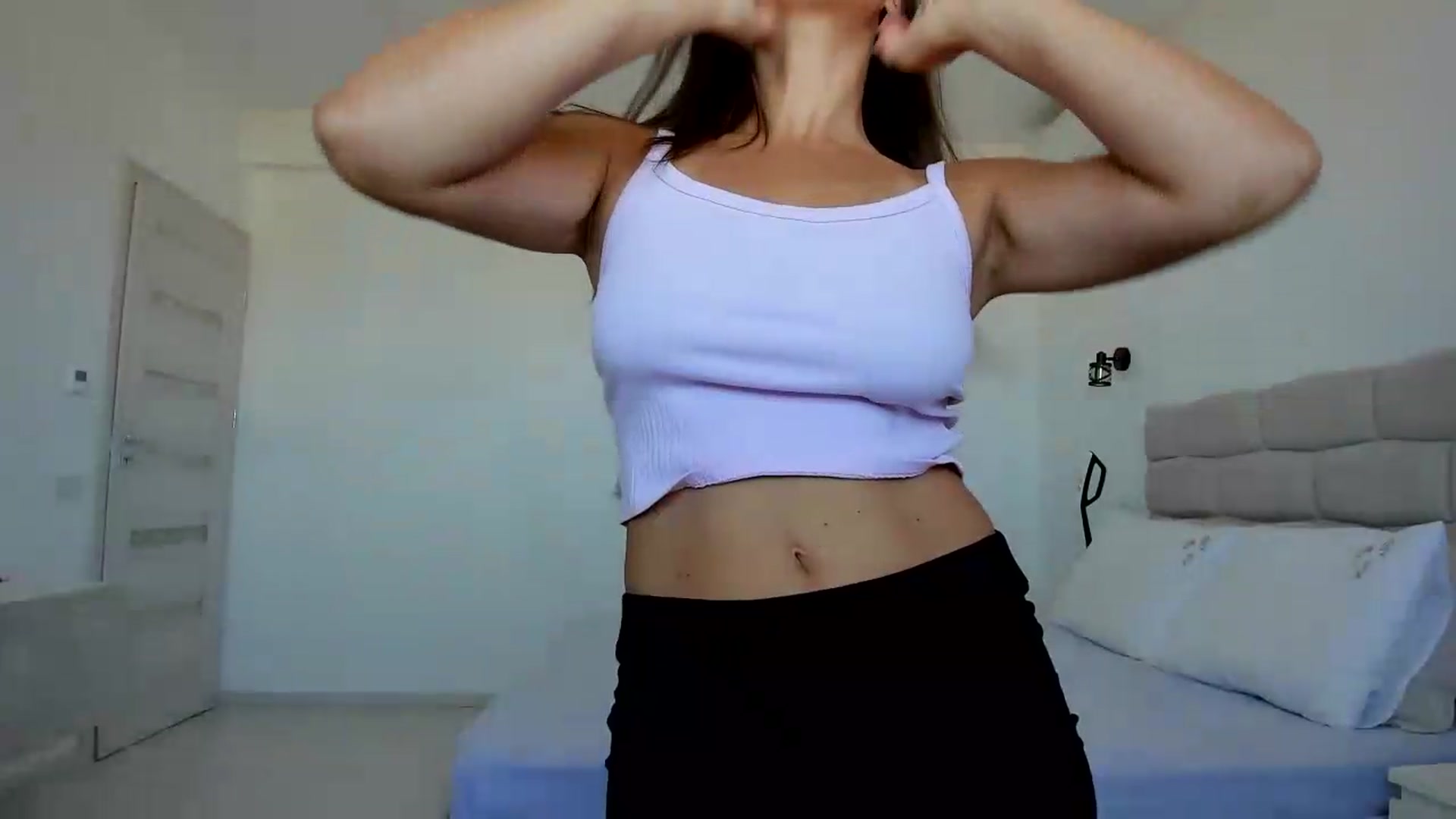 Gallery image thumbnail from Krys_'s myfreecams stream on, 09/05/2026, 09:10 image 16 of 20
