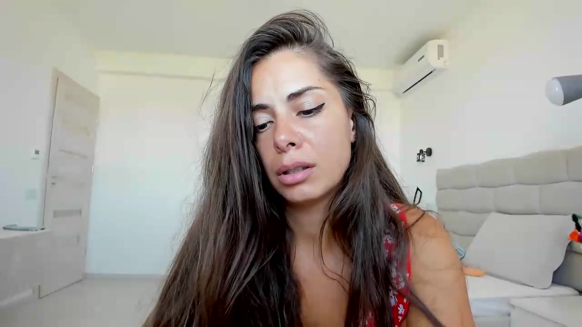 Gallery image thumbnail from Krys_'s myfreecams stream on, 09/07/2026, 09:59 image 17 of 20