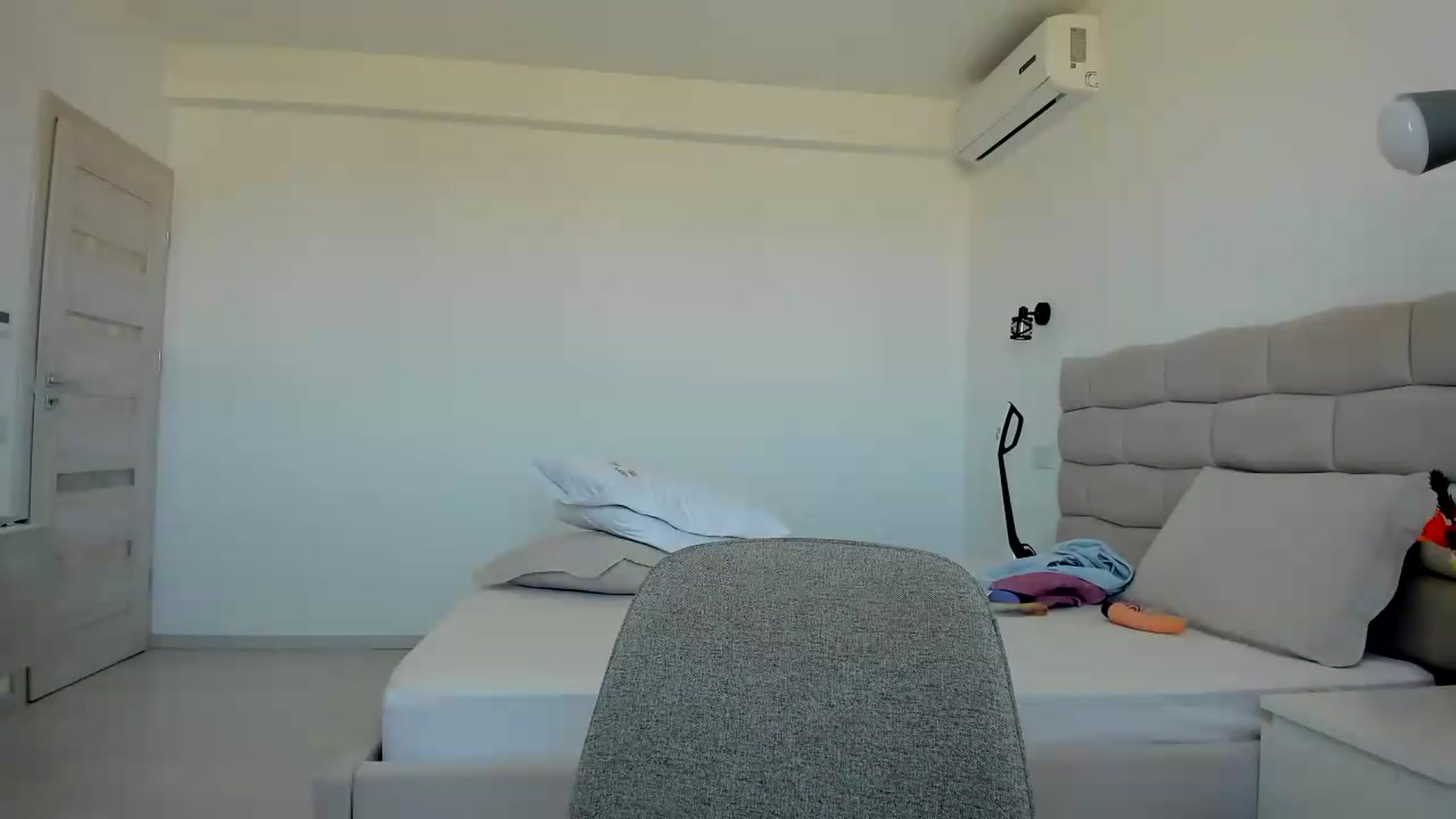 Gallery image thumbnail from Krys_'s myfreecams stream on, 09/07/2026, 09:59 image 19 of 20