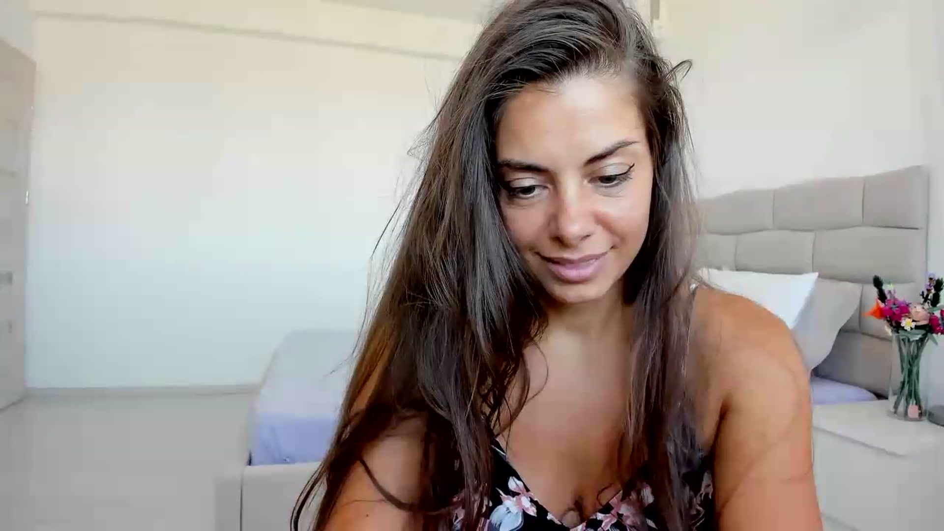 Gallery image thumbnail from Krys_'s myfreecams stream on, 09/10/2026, 10:04 image 20 of 20