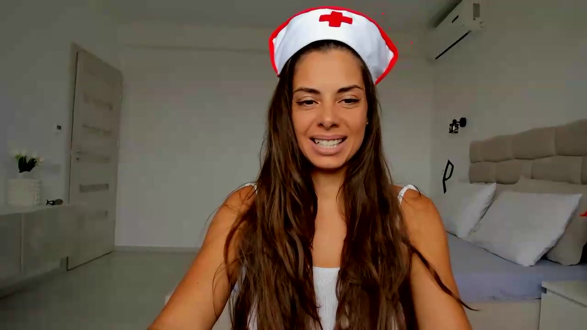 Gallery image thumbnail from Krys_'s myfreecams stream on, 09/12/2026, 08:43 image 8 of 20