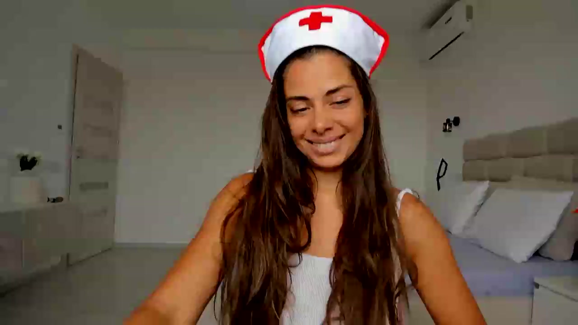 Gallery image thumbnail from Krys_'s myfreecams stream on, 09/12/2026, 08:43 image 9 of 20