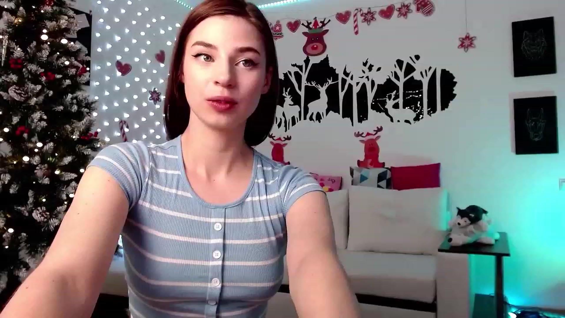 Gallery image thumbnail from Krystal4Boys's myfreecams stream on, 12/15/2022, 12:10 image 1 of 20