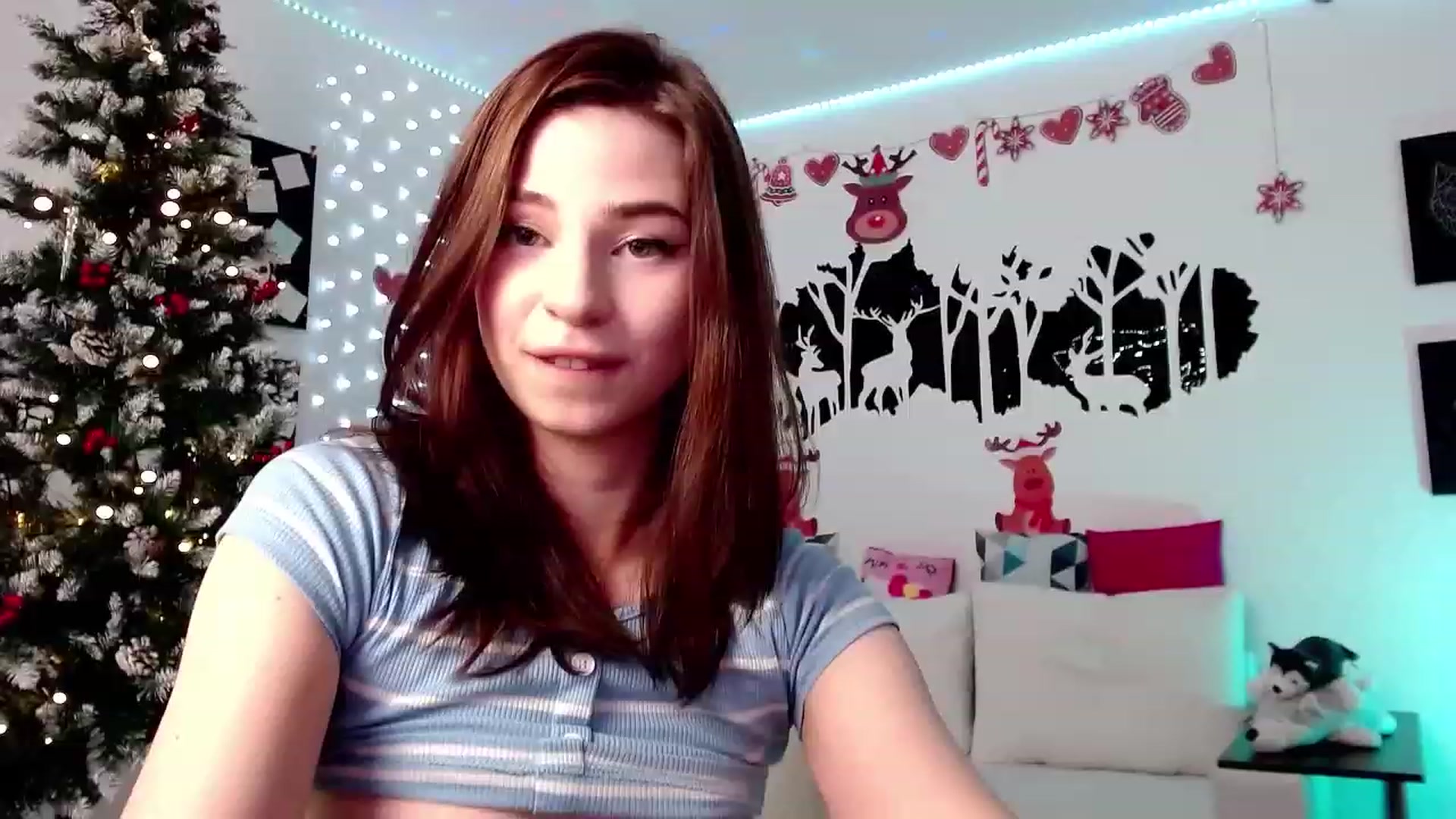 Gallery image thumbnail from Krystal4Boys's myfreecams stream on, 12/15/2022, 12:10 image 13 of 20