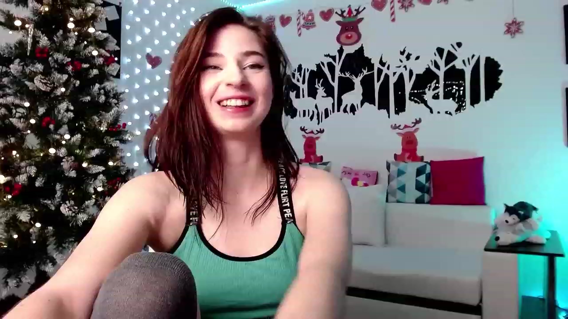 Gallery image thumbnail from Krystal4Boys's myfreecams stream on, 12/15/2022, 16:43 image 1 of 20