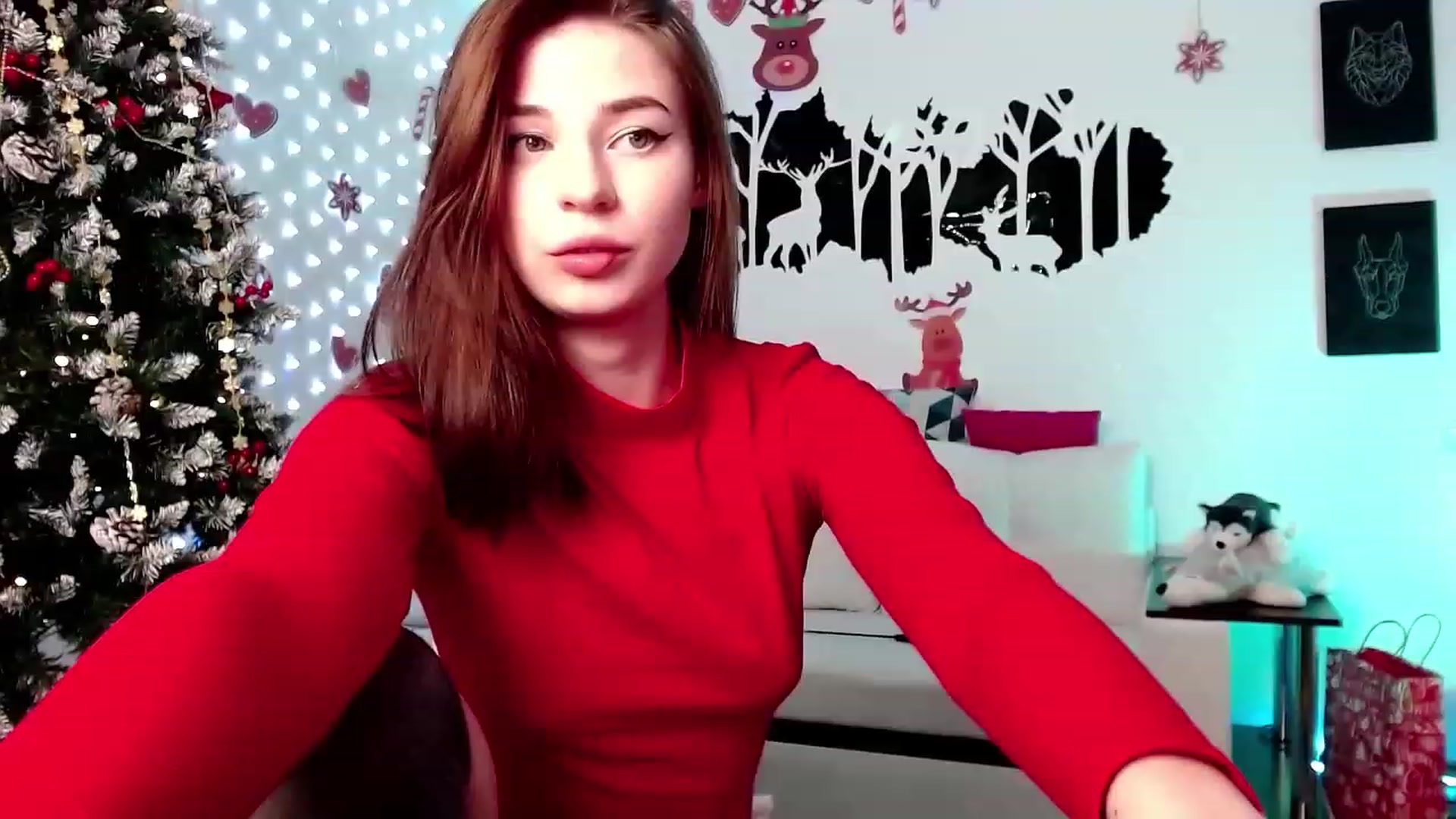 Gallery image thumbnail from Krystal4Boys's myfreecams stream on, 12/17/2022, 02:43 image 1 of 20