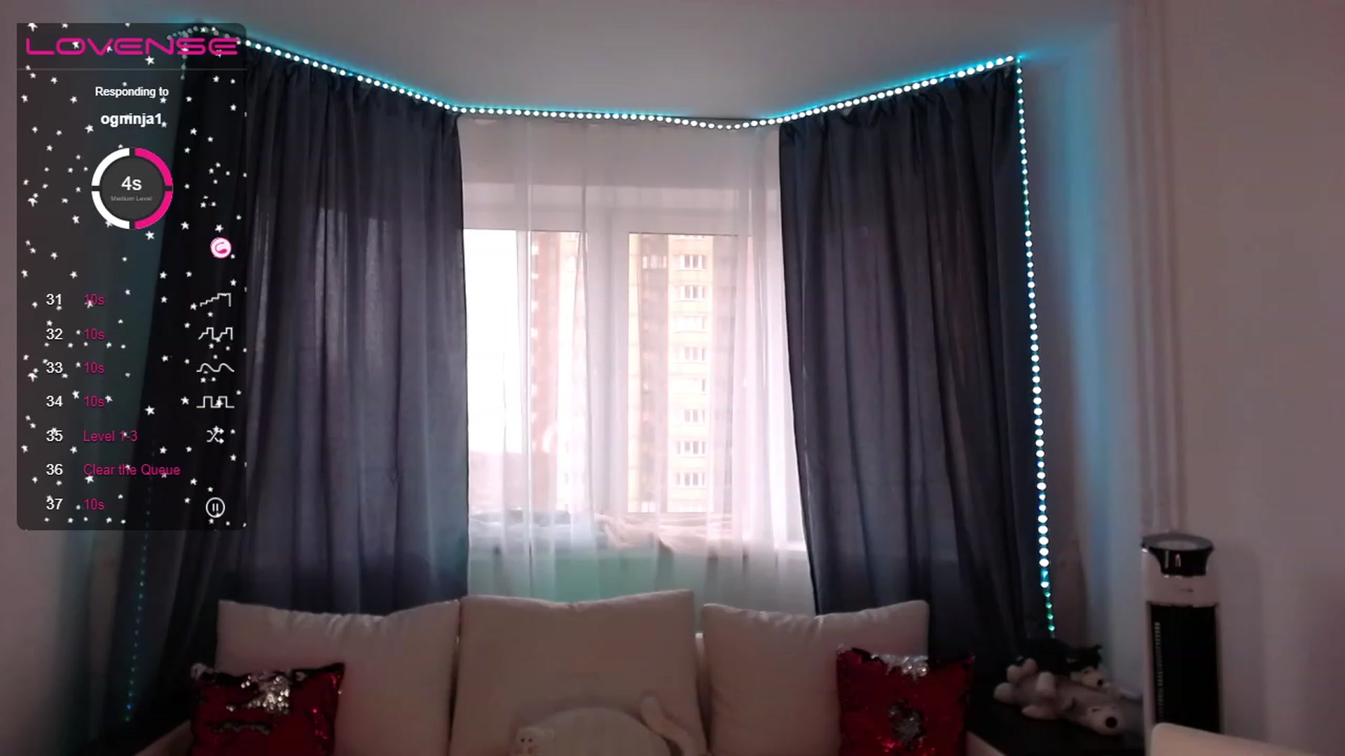 Gallery image thumbnail from Krystal4Boys's myfreecams stream on, 04/16/2023, 04:49 image 14 of 20