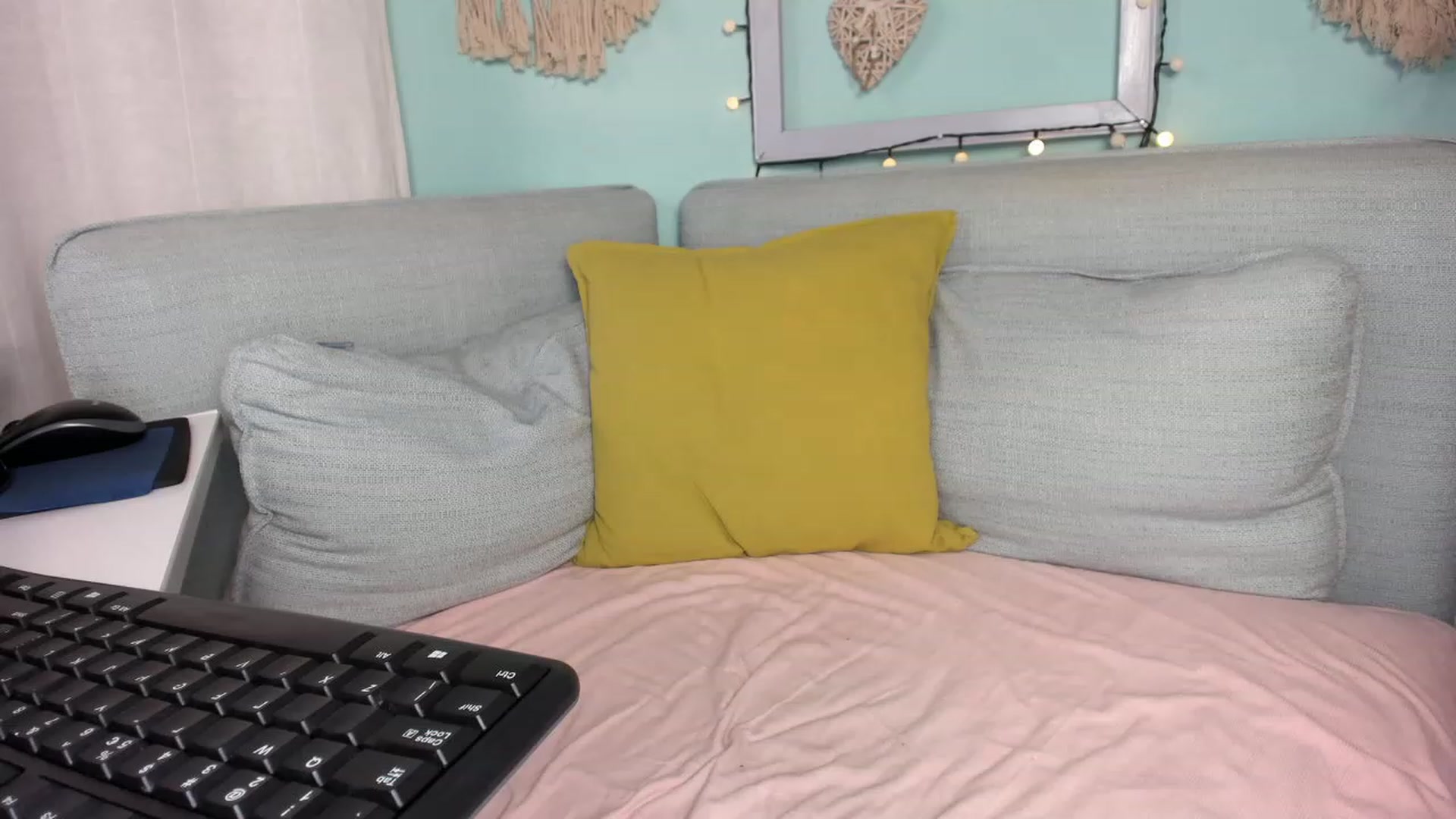 Gallery image thumbnail from KrystalByjou's myfreecams stream on, 02/03/2023, 10:58 image 17 of 20
