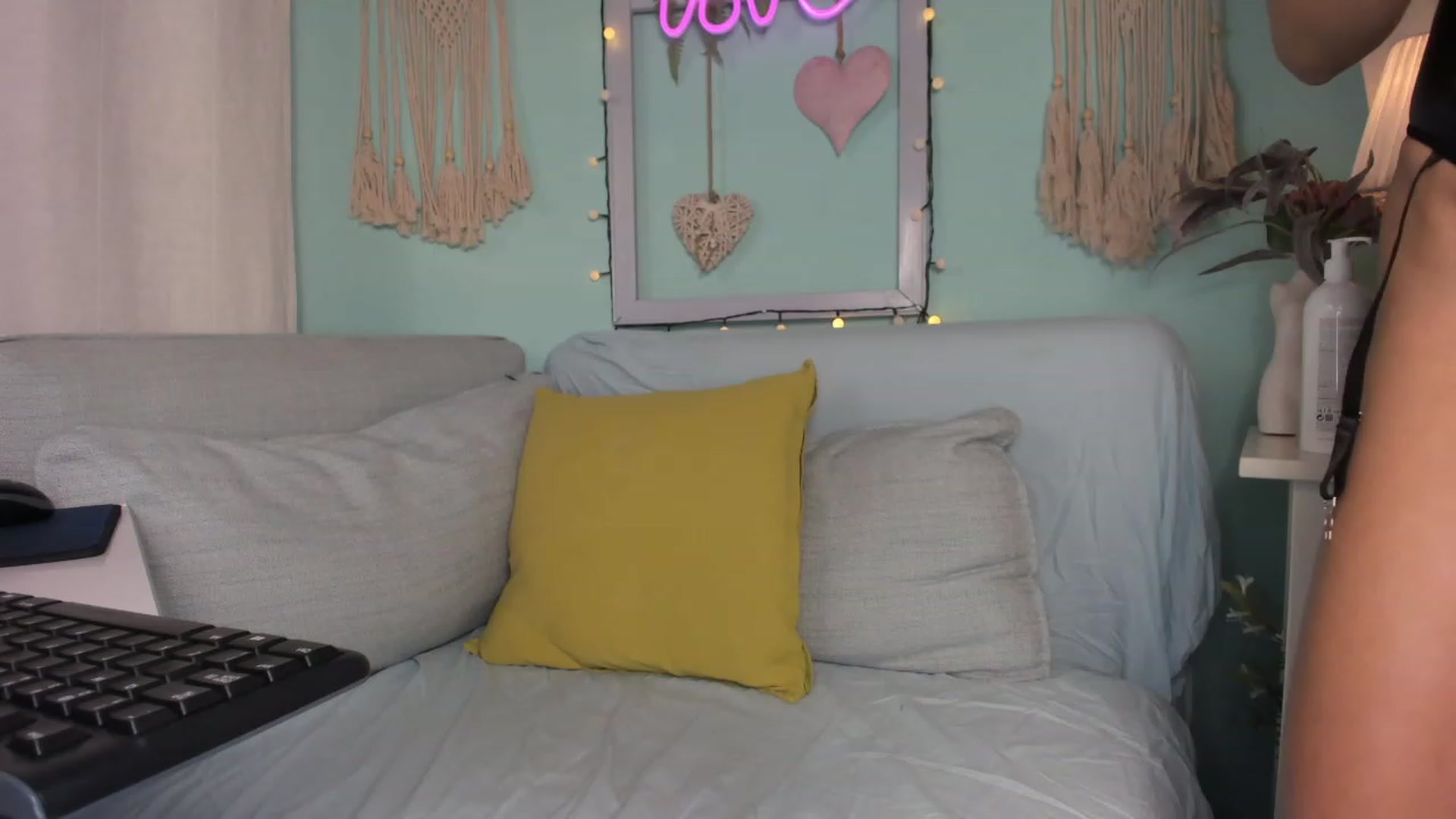 Gallery image thumbnail from KrystalByjou's myfreecams stream on, 02/28/2023, 10:48 image 2 of 20