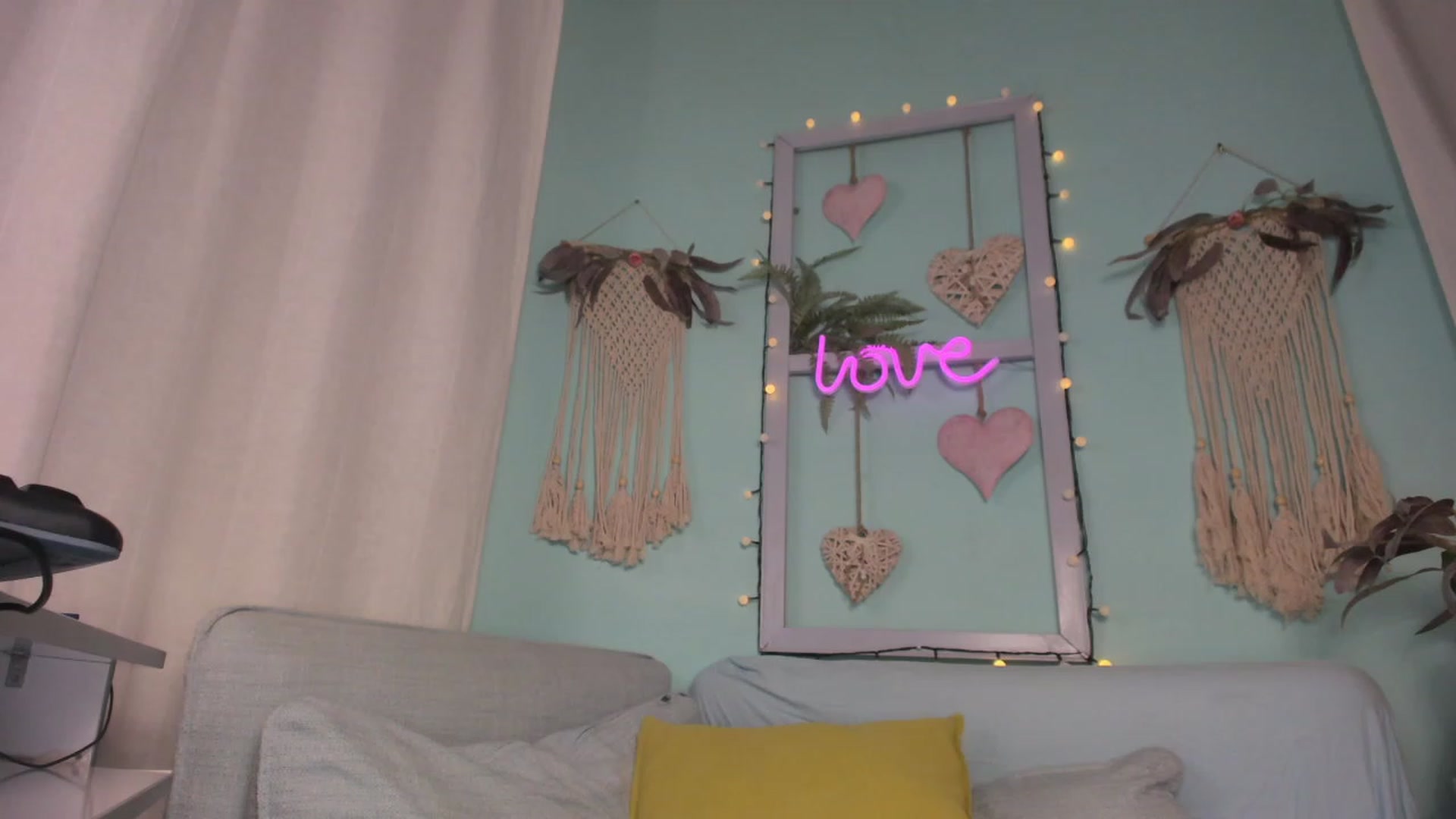 Gallery image thumbnail from KrystalByjou's myfreecams stream on, 03/10/2023, 09:12 image 15 of 20
