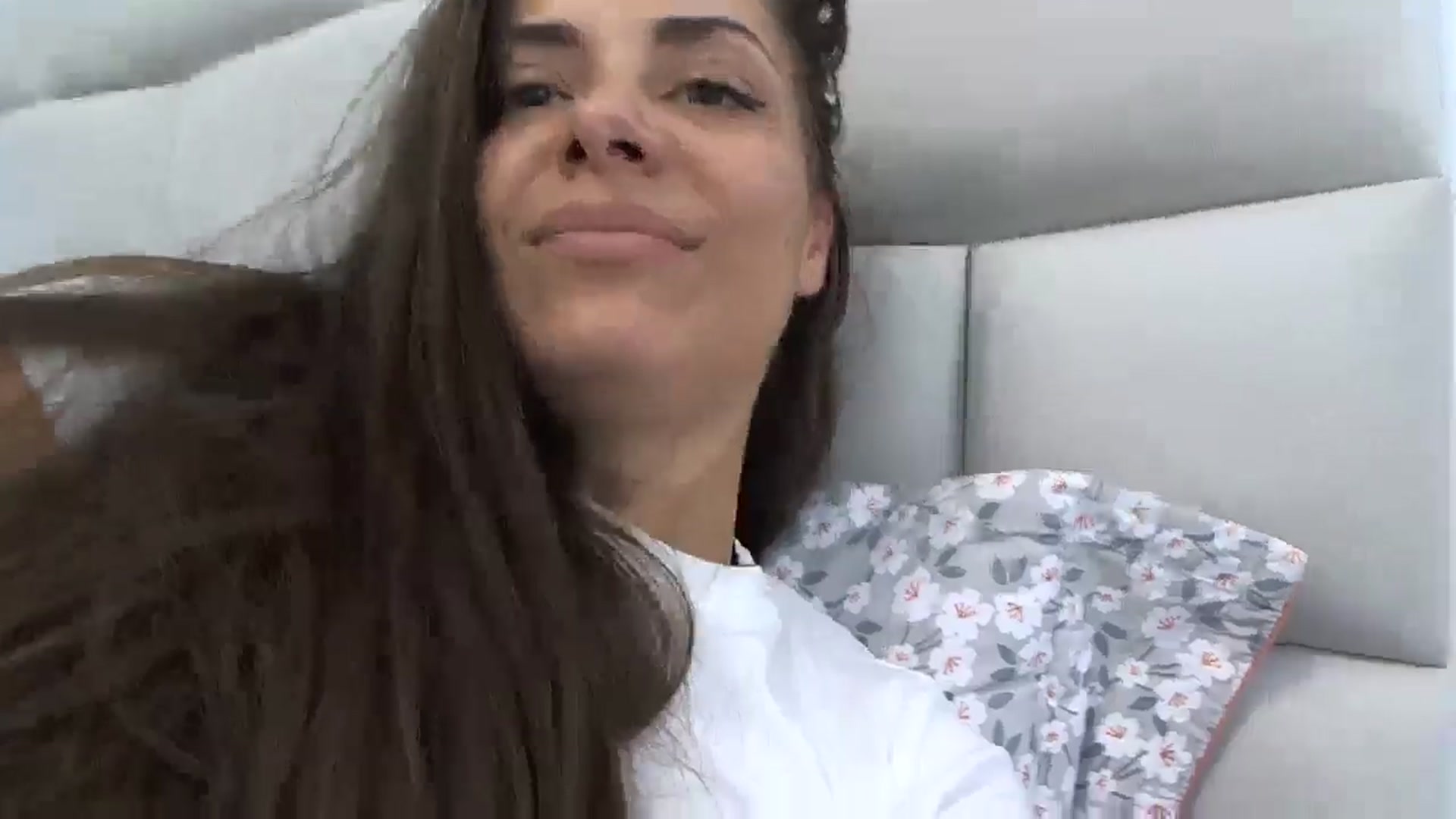 Gallery image thumbnail from Krystal_bb's myfreecams stream on, 05/17/2024, 08:27 image 18 of 20