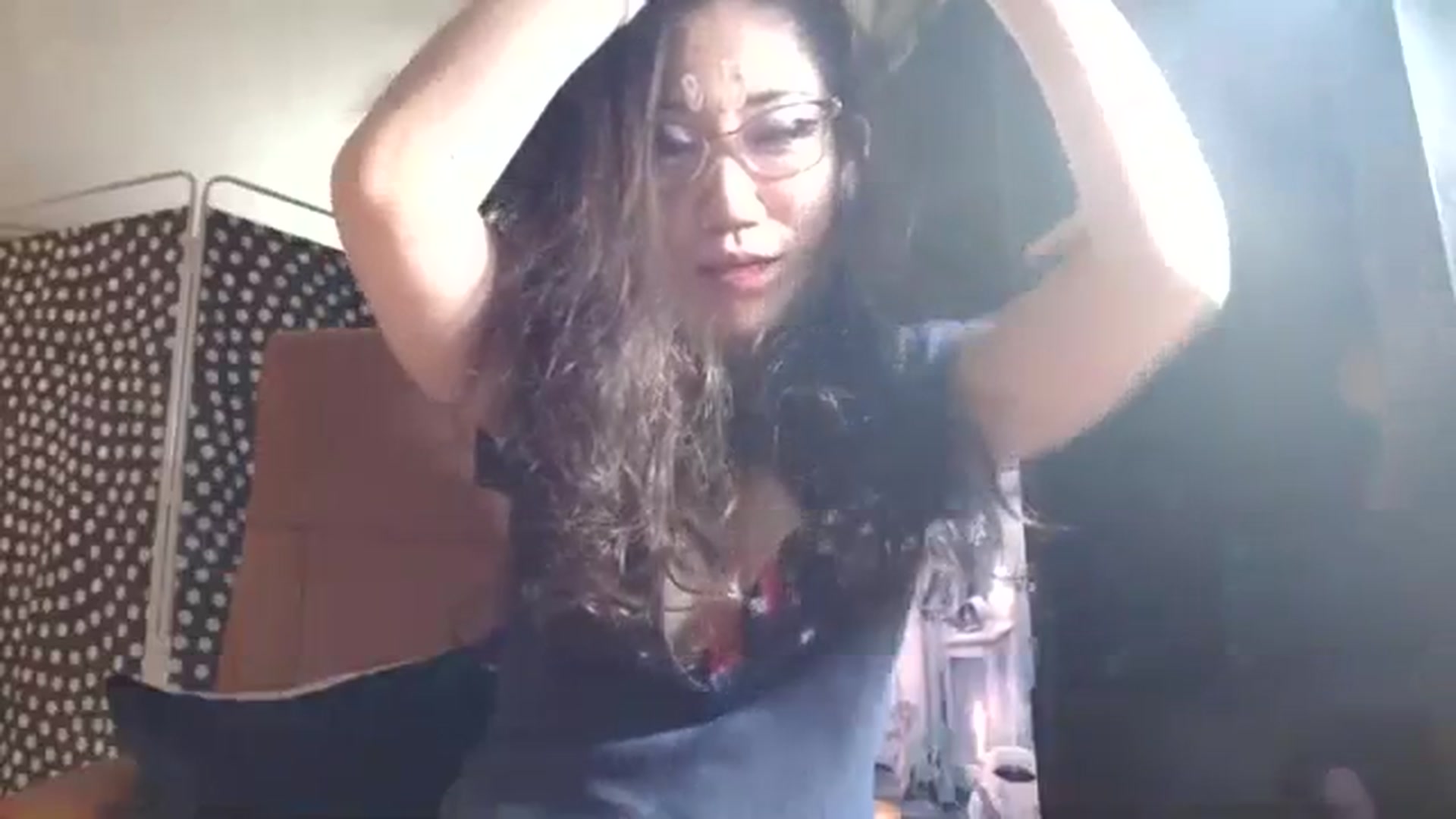 Gallery image thumbnail from KttiTeaLeaf_x's myfreecams stream on, 01/16/2024, 08:23 image 16 of 20