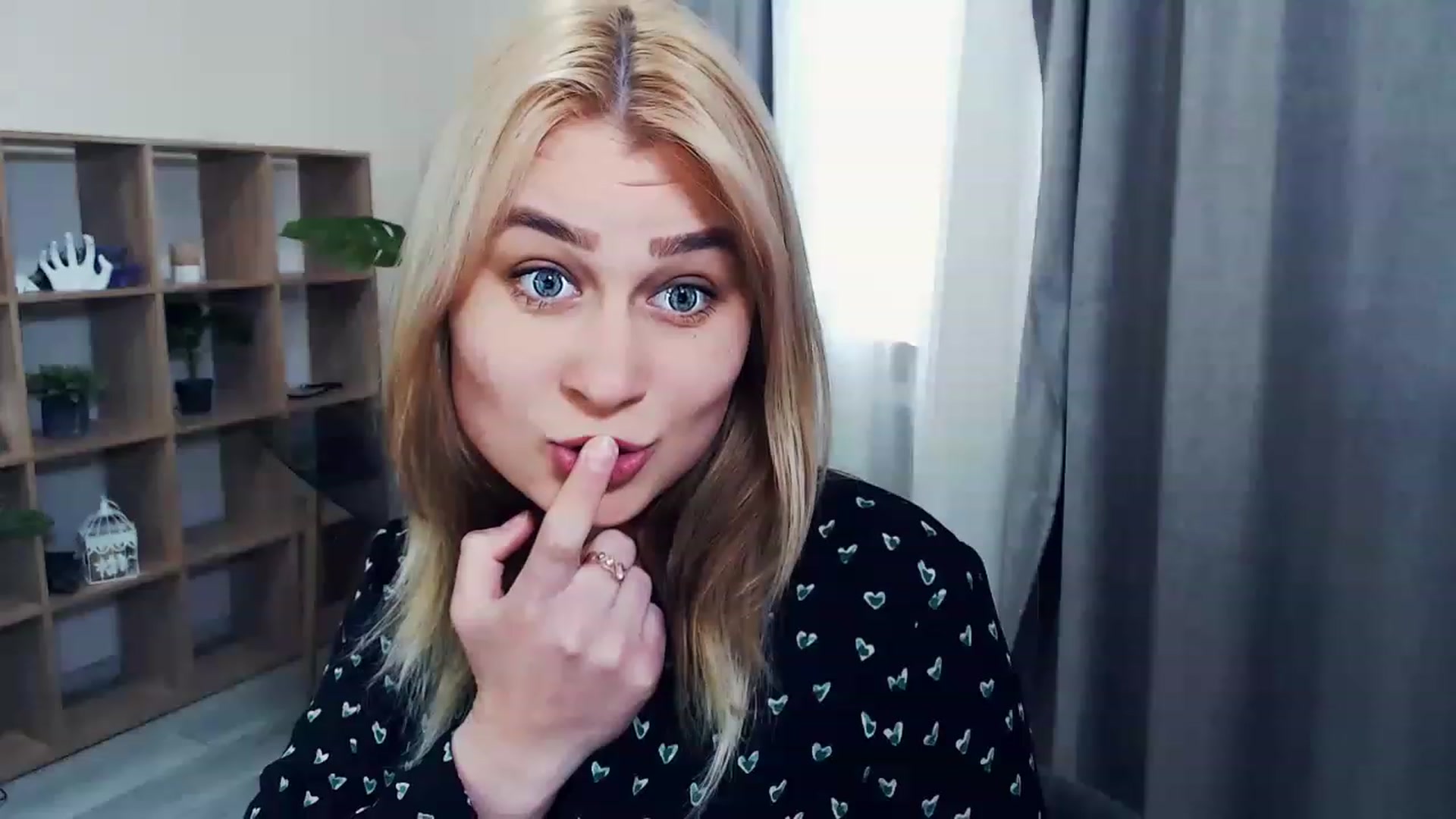 Gallery image thumbnail from Kukla_kolduna's myfreecams stream on, 02/18/2023, 13:17 image 13 of 20
