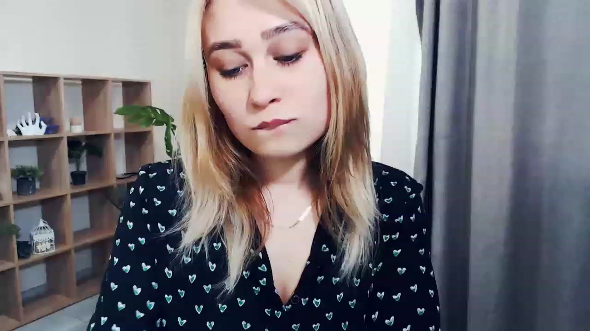 Gallery image thumbnail from Kukla_kolduna's myfreecams stream on, 02/18/2023, 13:17 image 8 of 20