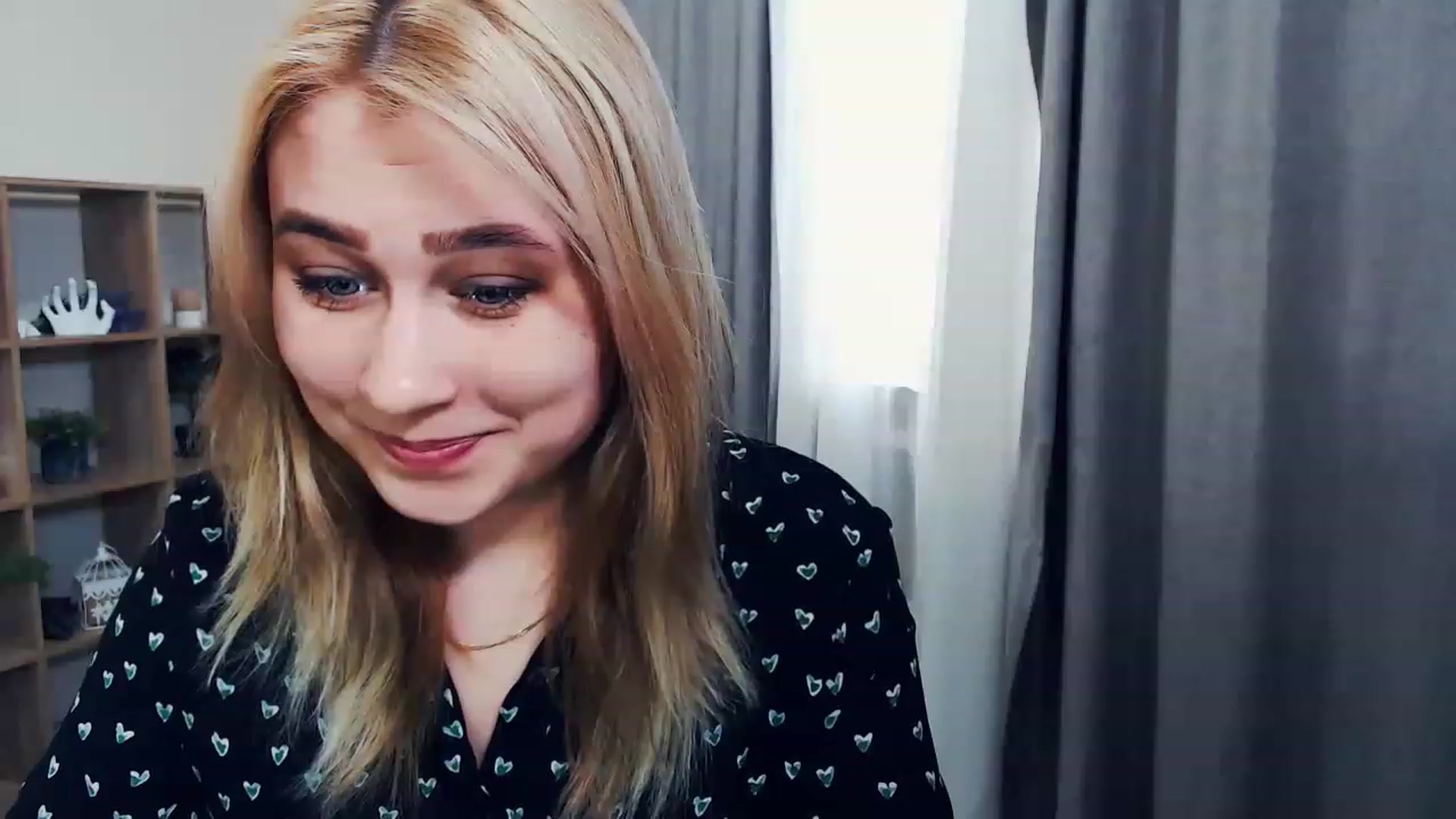 Gallery image thumbnail from Kukla_kolduna's myfreecams stream on, 02/18/2023, 13:17 image 2 of 20