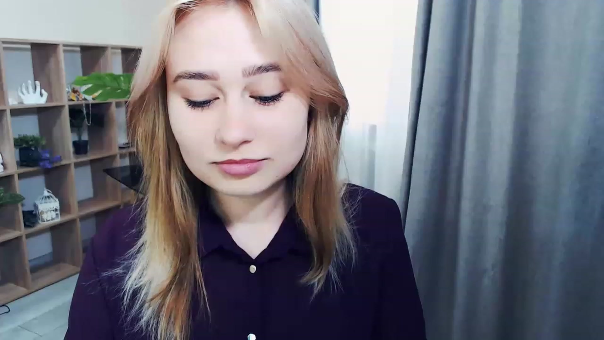 Gallery image thumbnail from Kukla_kolduna's myfreecams stream on, 02/19/2023, 13:05 image 18 of 20