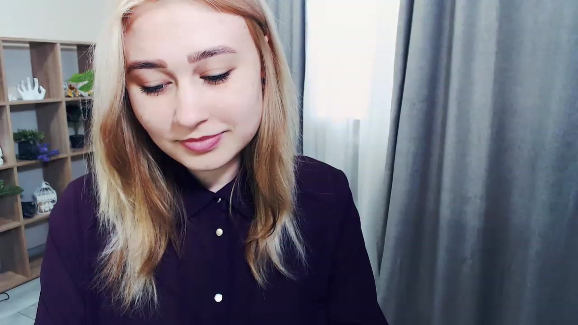 Gallery image thumbnail from Kukla_kolduna's myfreecams stream on, 02/19/2023, 13:05 image 6 of 20