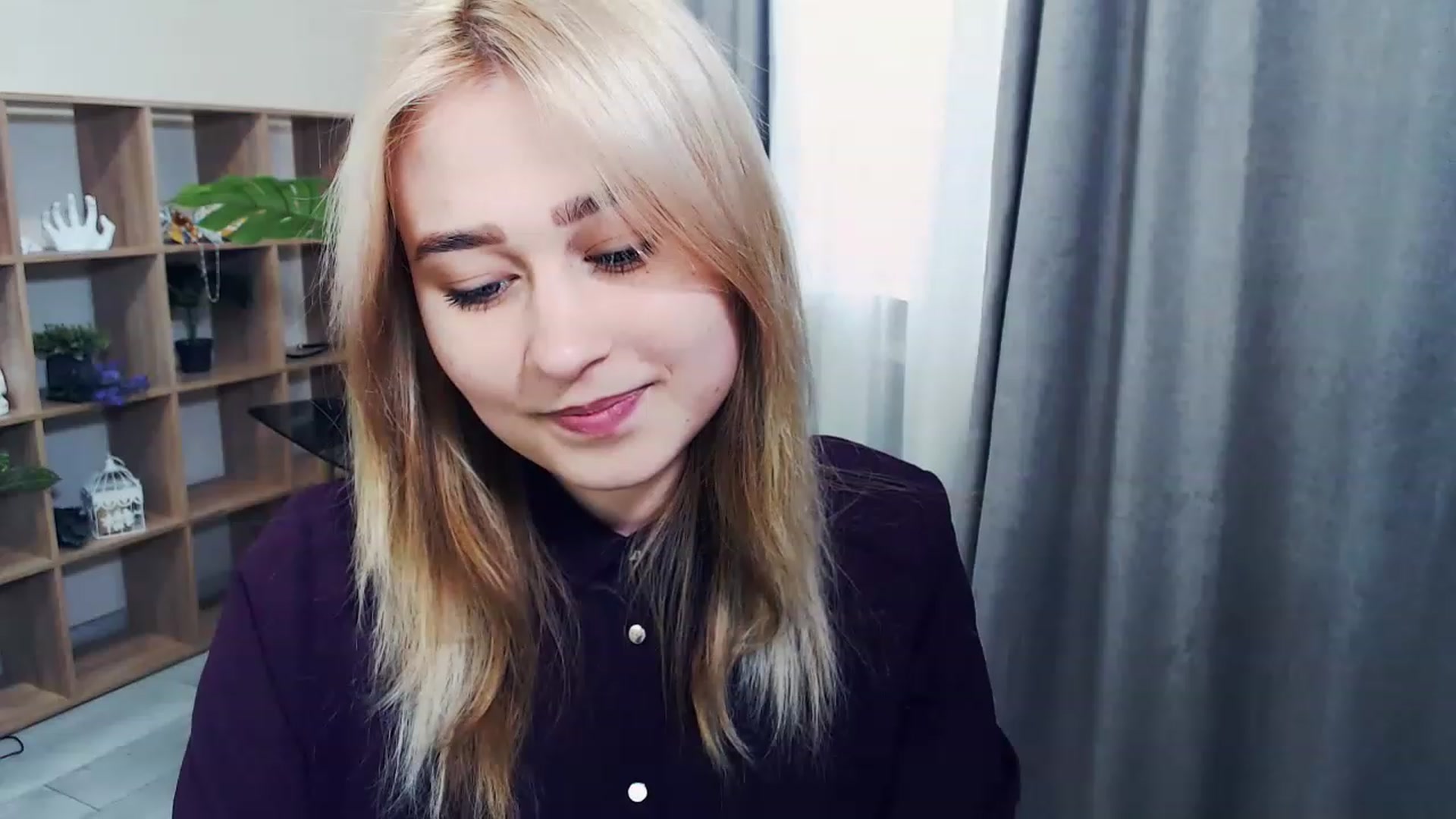 Gallery image thumbnail from Kukla_kolduna's myfreecams stream on, 02/19/2023, 13:05 image 15 of 20