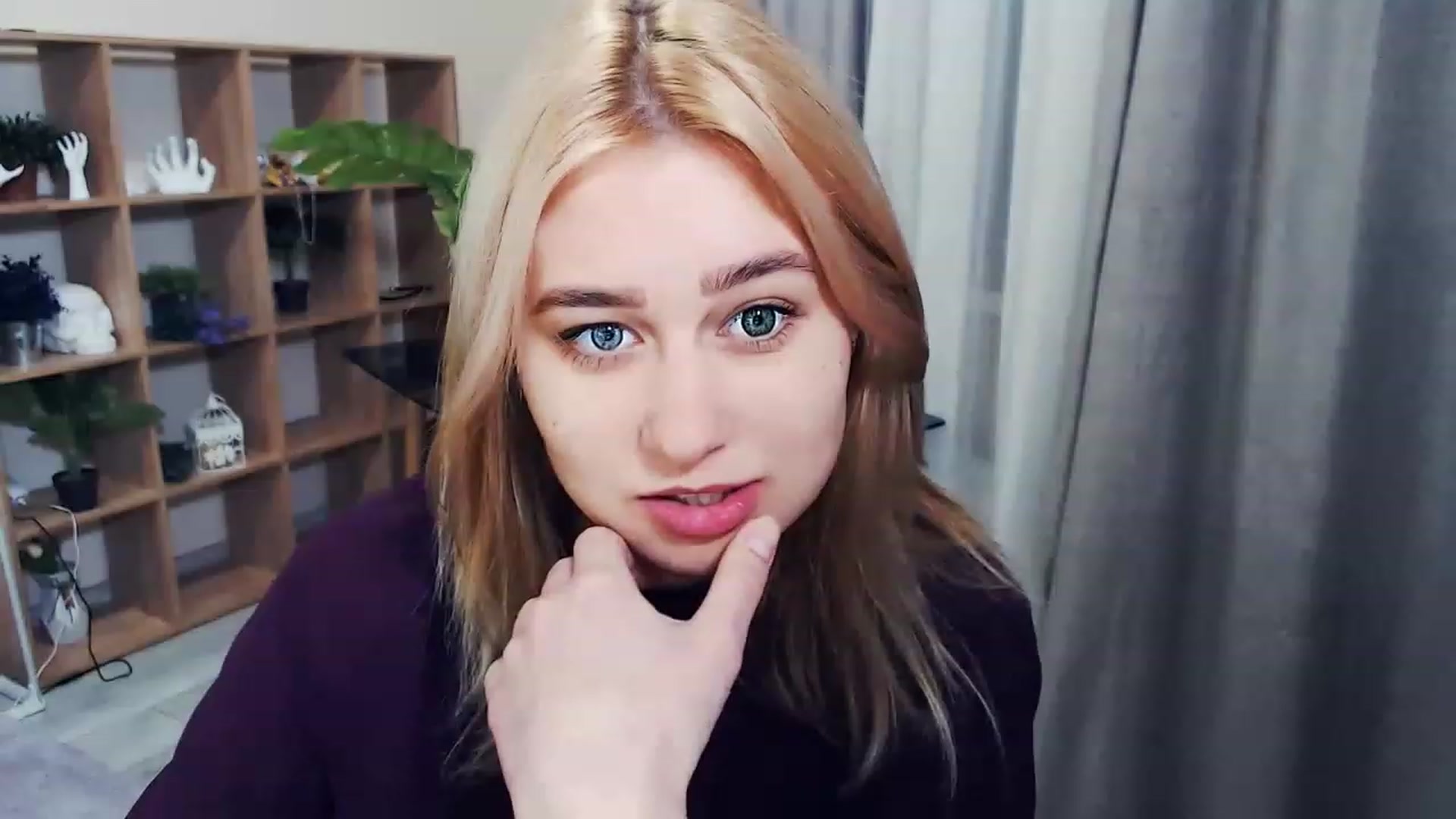 Gallery image thumbnail from Kukla_kolduna's myfreecams stream on, 02/19/2023, 16:04 image 18 of 20