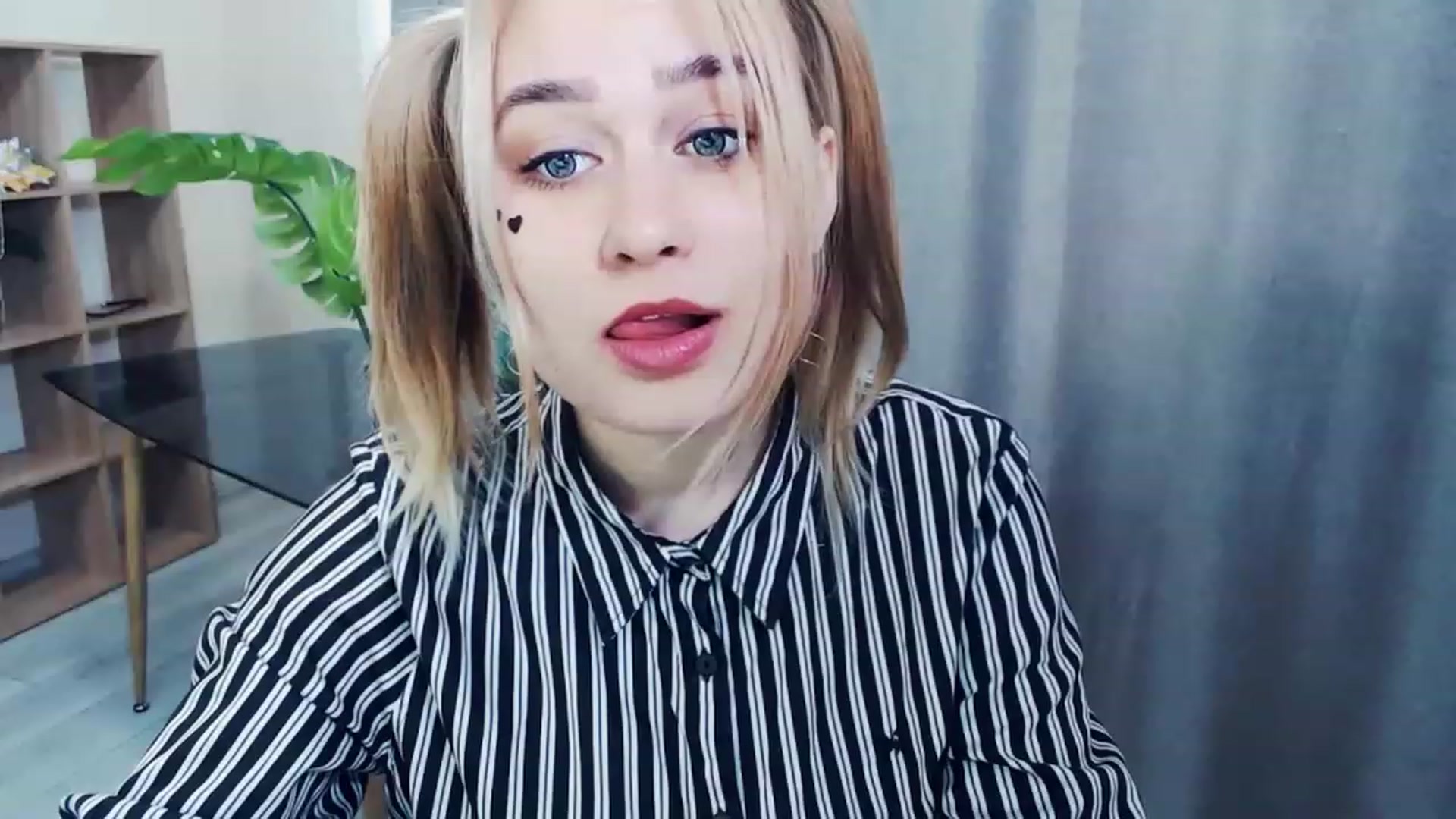 Gallery image thumbnail from Kukla_kolduna's myfreecams stream on, 02/20/2023, 13:12 image 19 of 20