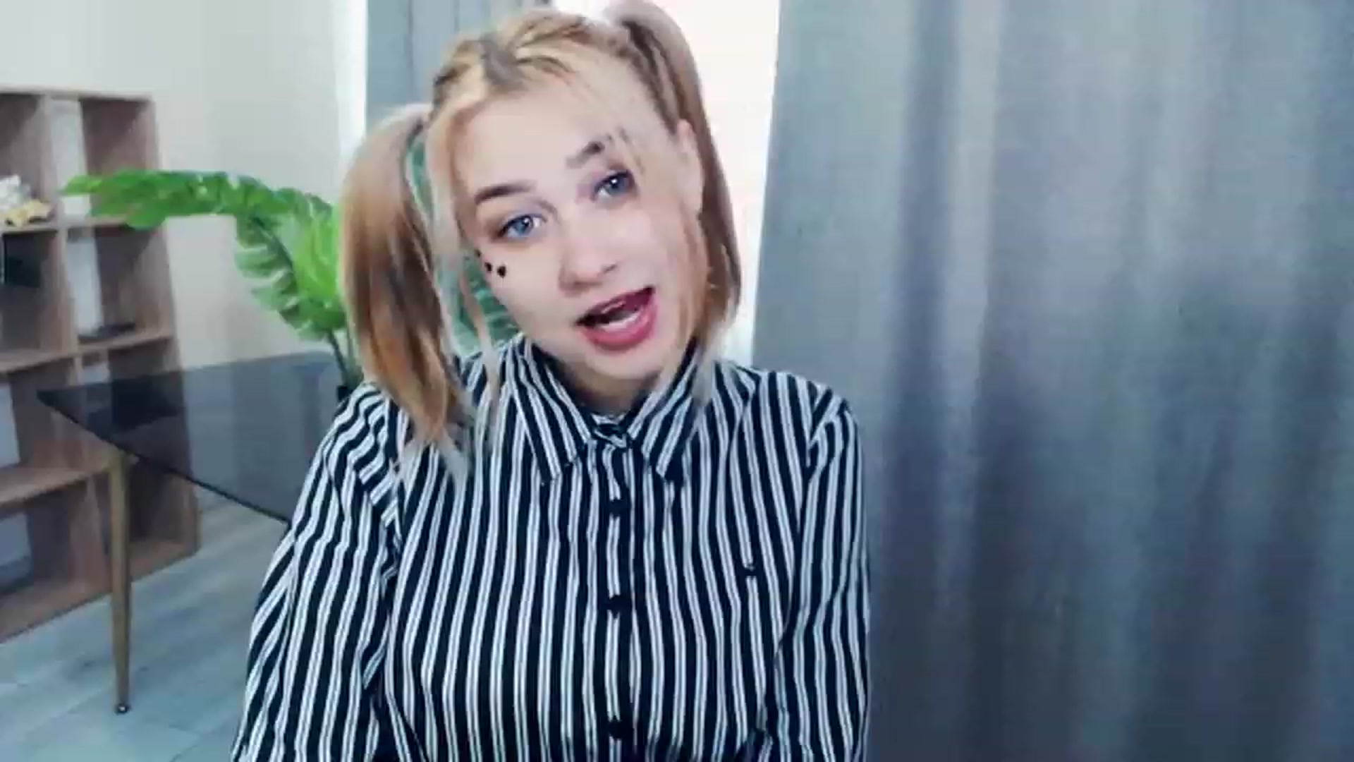 Gallery image thumbnail from Kukla_kolduna's myfreecams stream on, 02/20/2023, 13:12 image 4 of 20