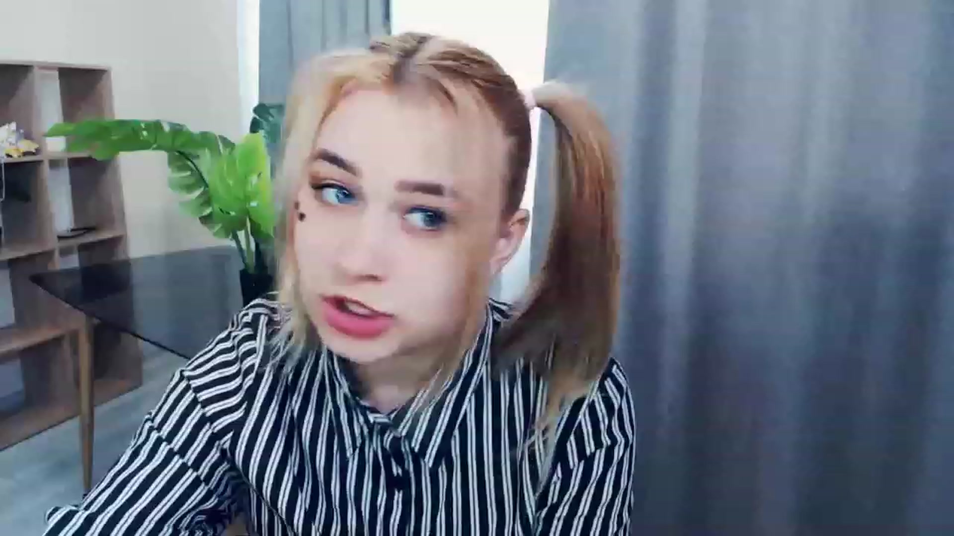 Gallery image thumbnail from Kukla_kolduna's myfreecams stream on, 02/20/2023, 13:12 image 12 of 20
