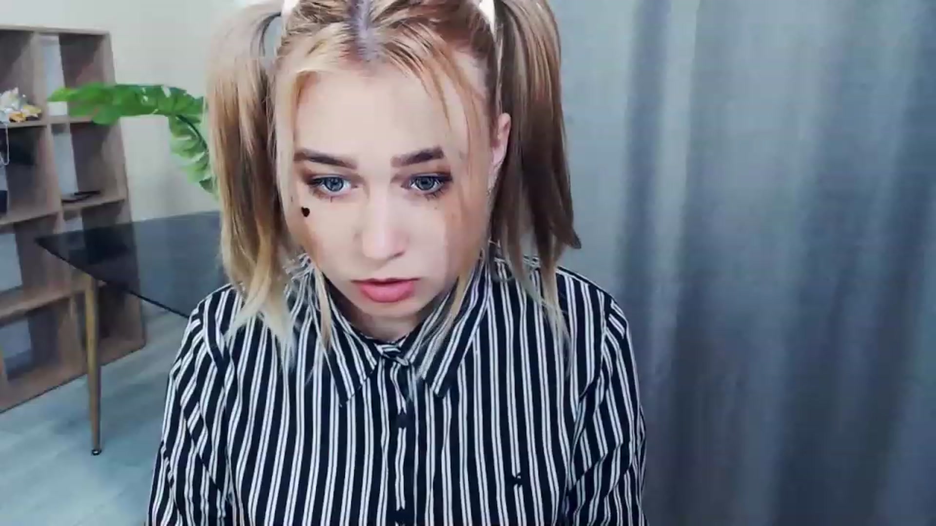 Gallery image thumbnail from Kukla_kolduna's myfreecams stream on, 02/20/2023, 14:04 image 16 of 20